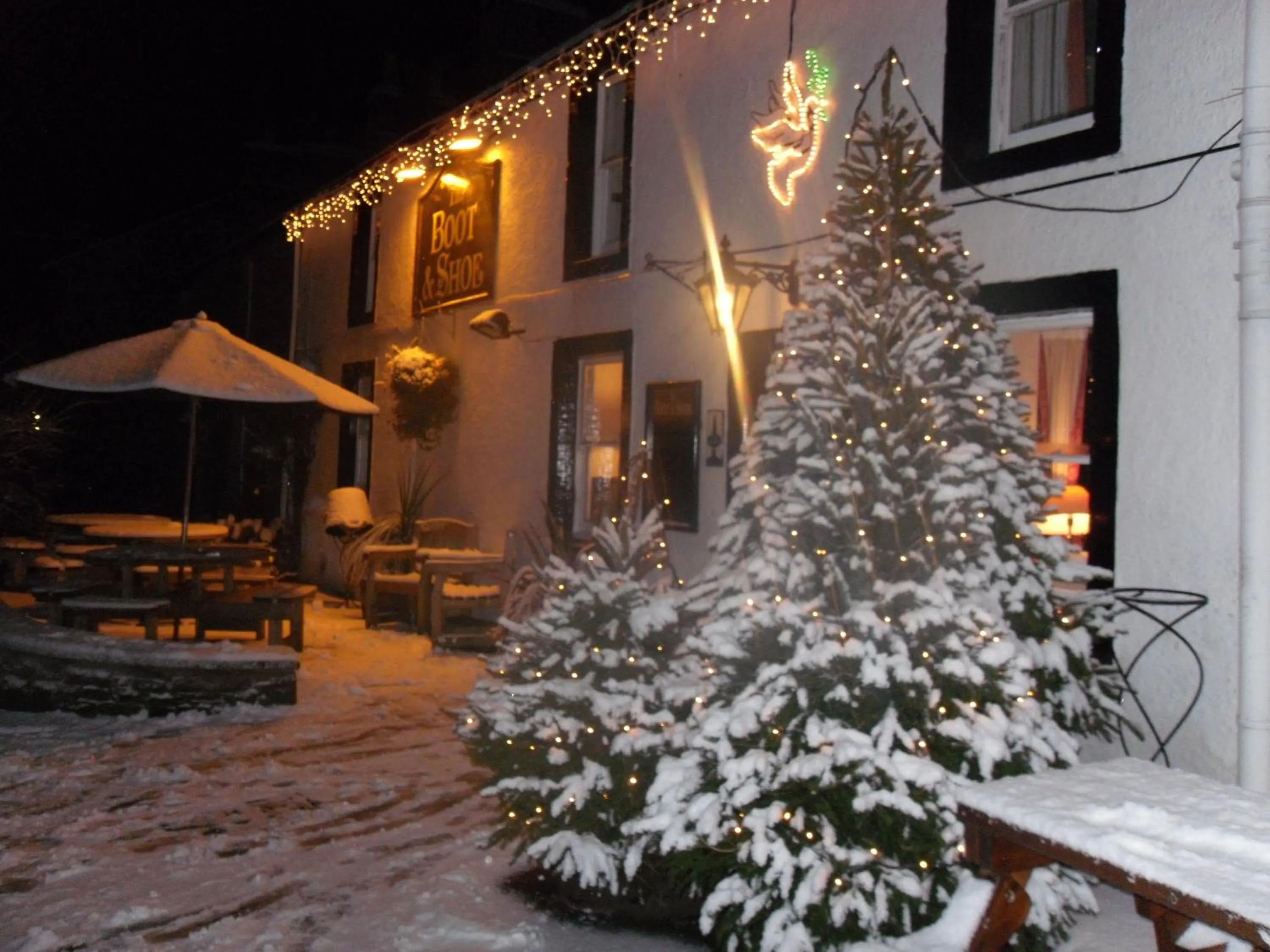 Property building in Boot & Shoe Inn