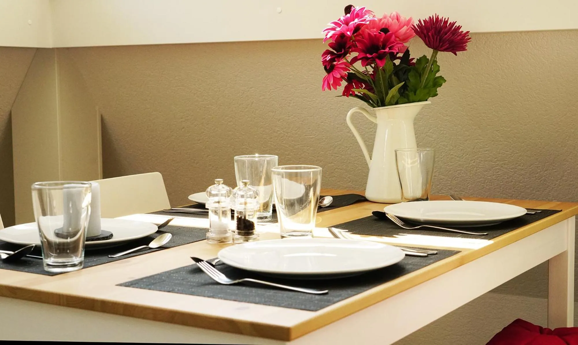 Dining area in Adventure Hostel Interlaken