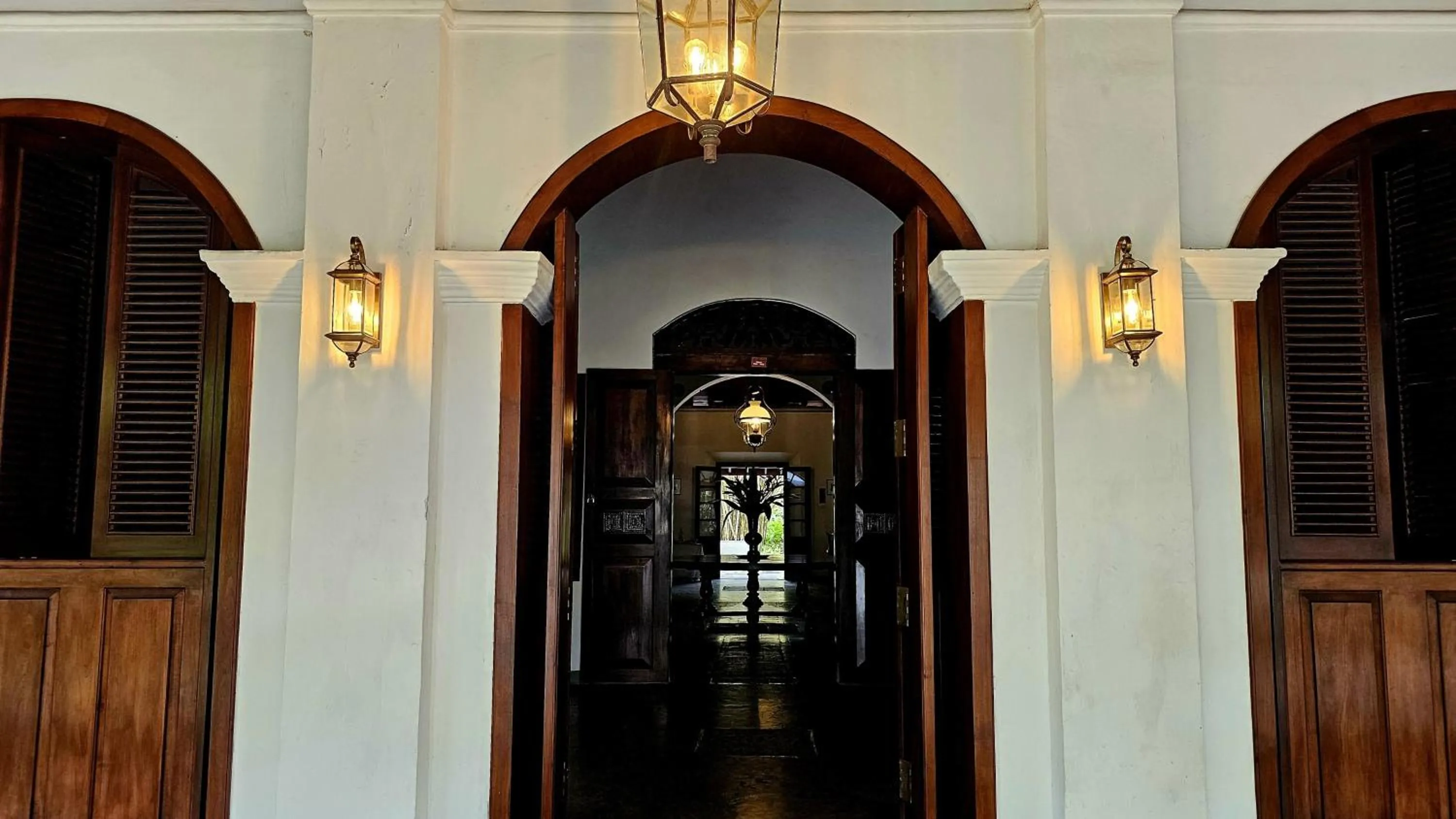 Facade/entrance in Nooit Gedacht Heritage Hotel (Original Dutch Governors House)