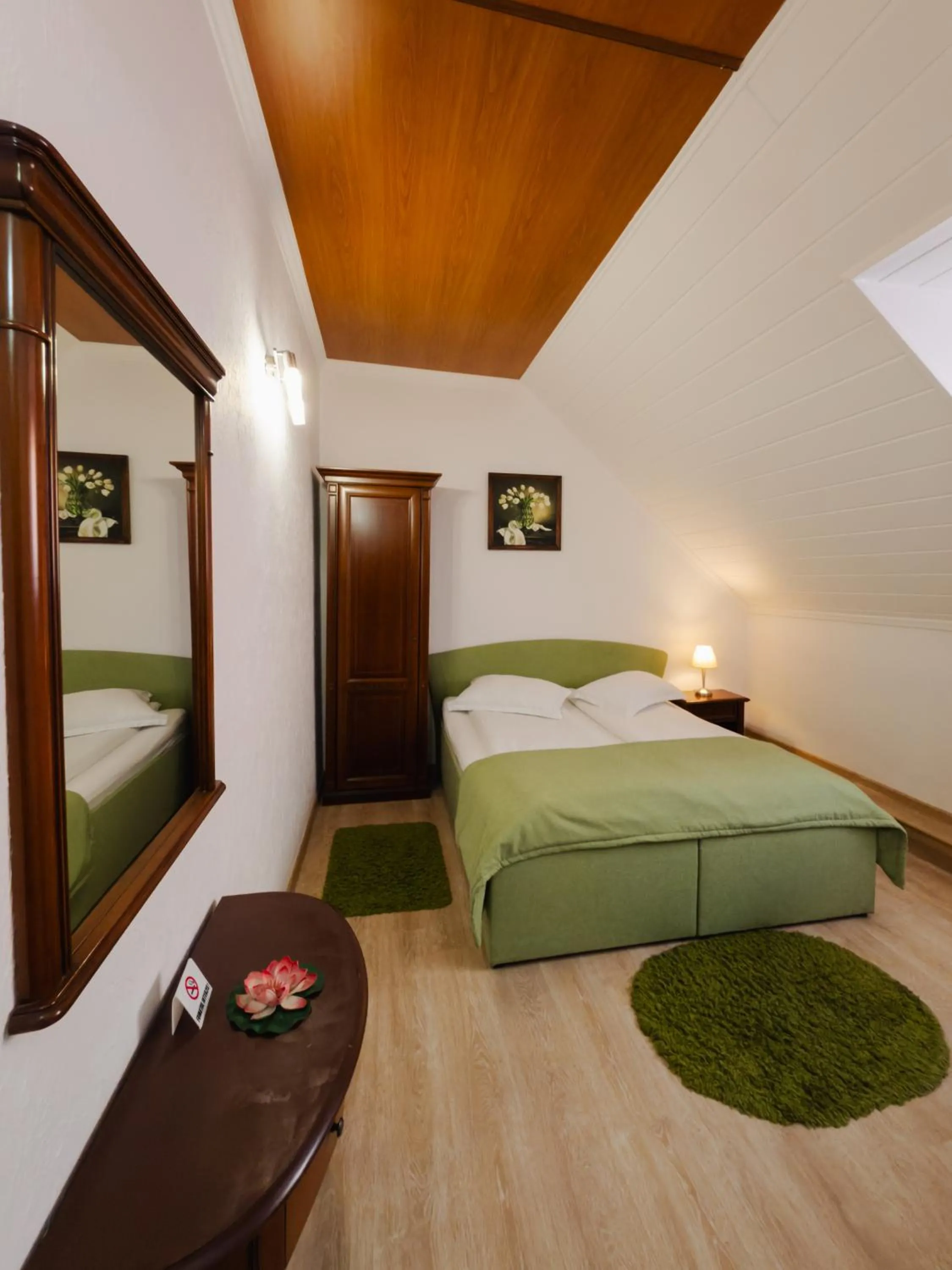 Photo of the whole room, Bed in Hotel Claudiu