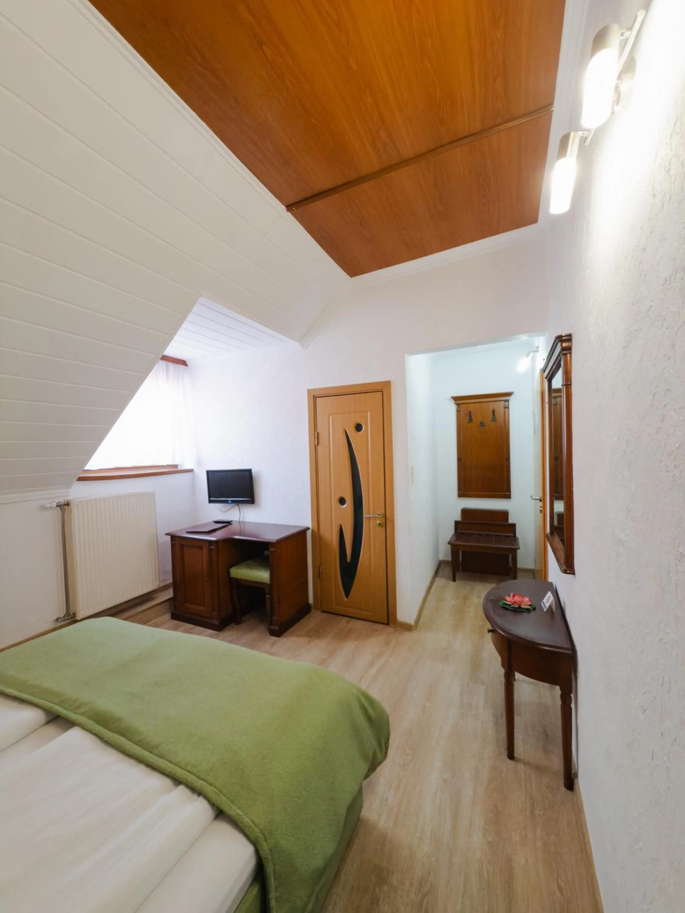 Photo of the whole room, Bed in Hotel Claudiu