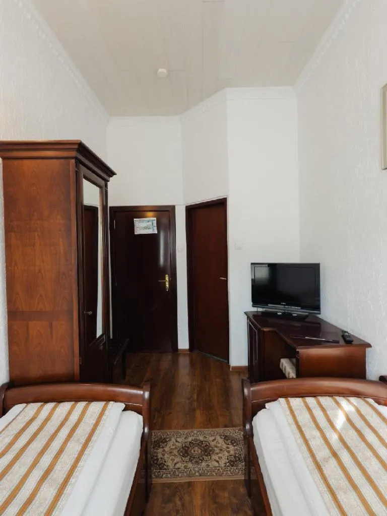 Photo of the whole room, Bed in Hotel Claudiu