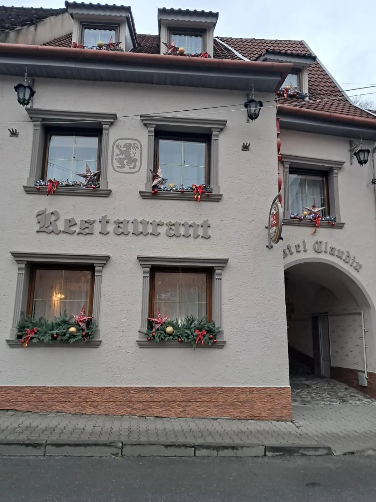 Property building in Hotel Claudiu