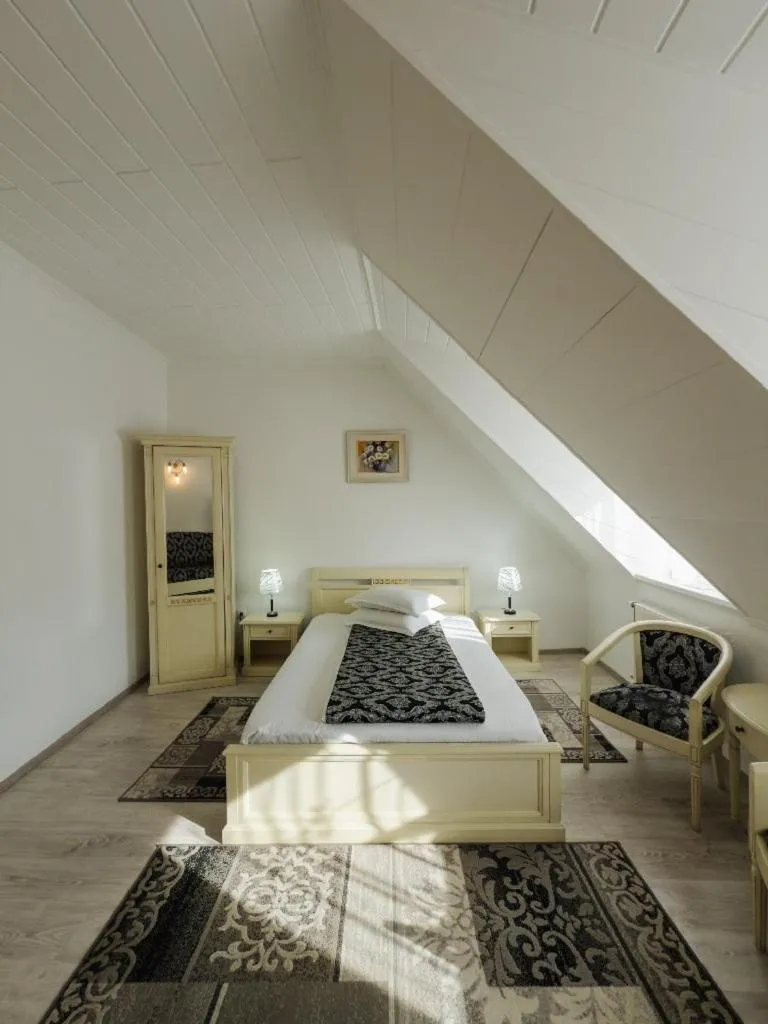 Photo of the whole room, Bed in Hotel Claudiu