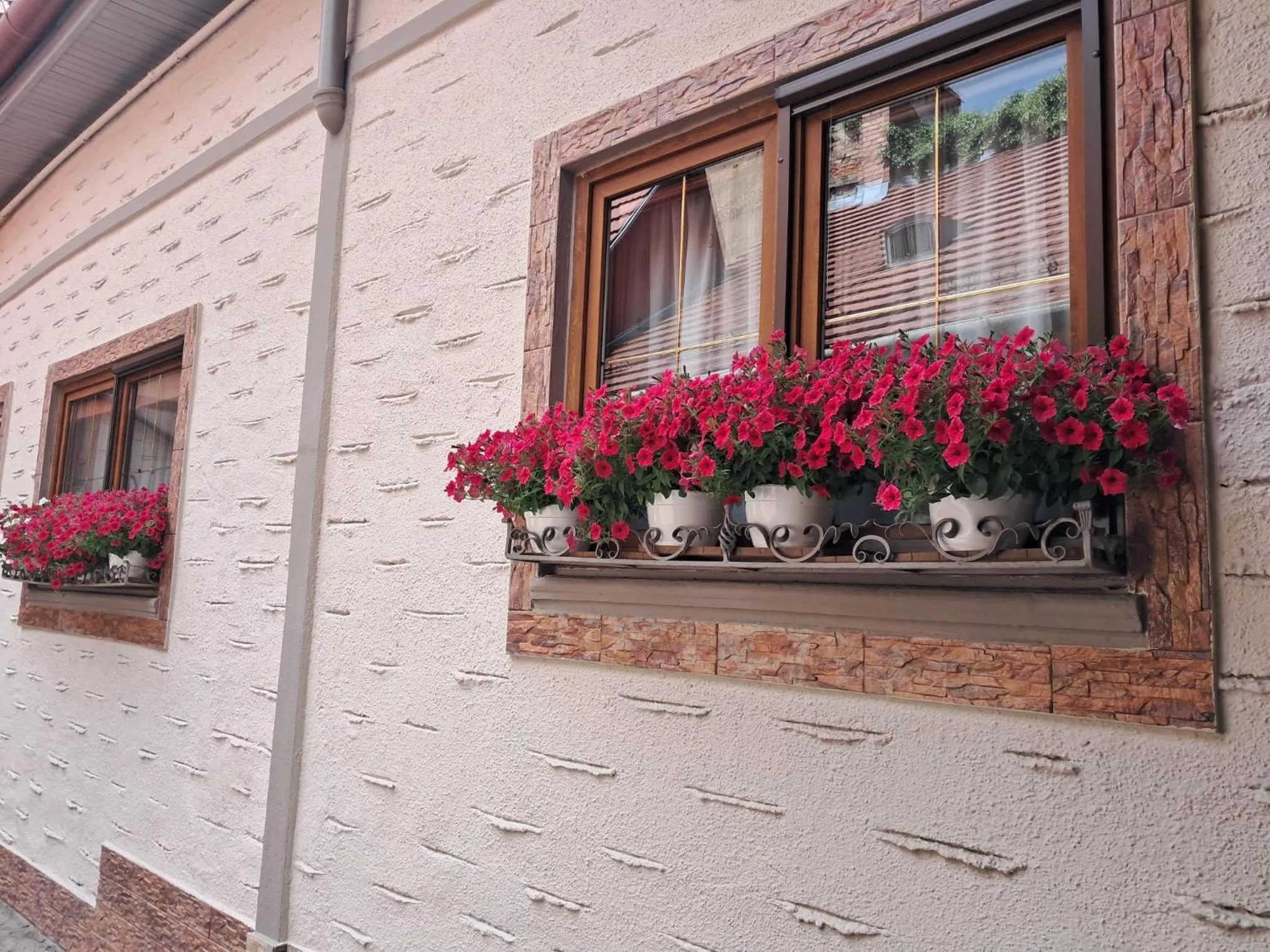 Inner courtyard view in Hotel Claudiu