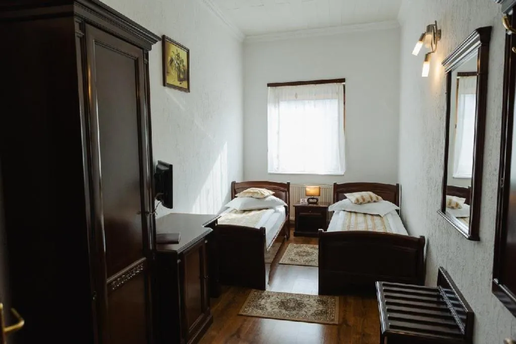 Photo of the whole room, Bed in Hotel Claudiu