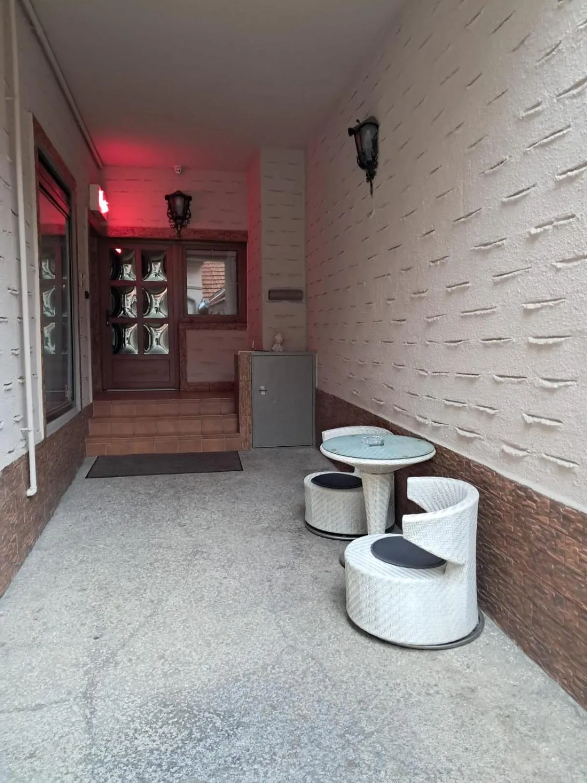 Inner courtyard view in Hotel Claudiu