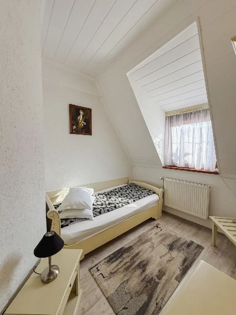 Photo of the whole room, Bed in Hotel Claudiu