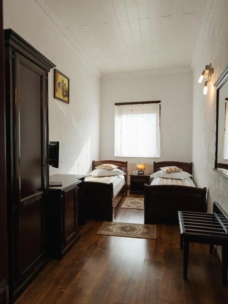Photo of the whole room, Bed in Hotel Claudiu