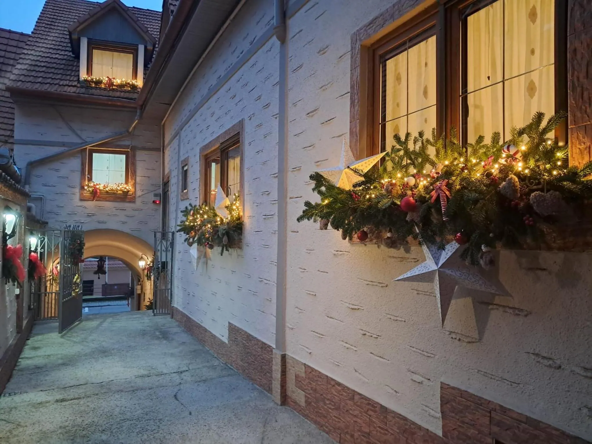 Inner courtyard view in Hotel Claudiu