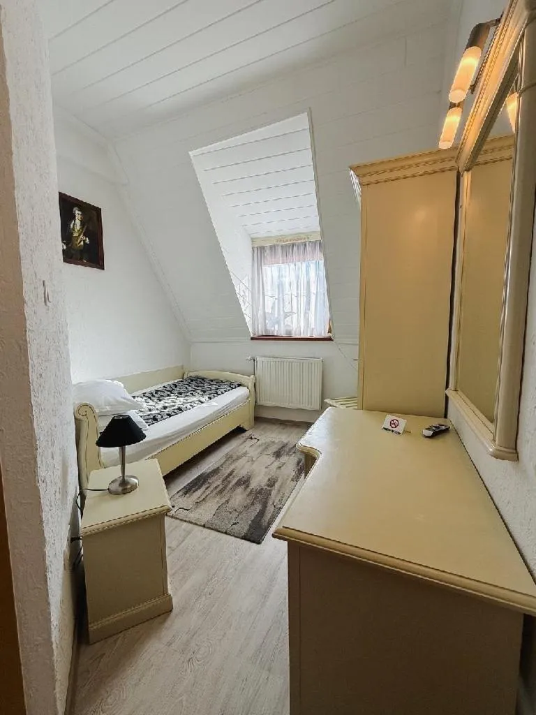 Photo of the whole room, Bed in Hotel Claudiu
