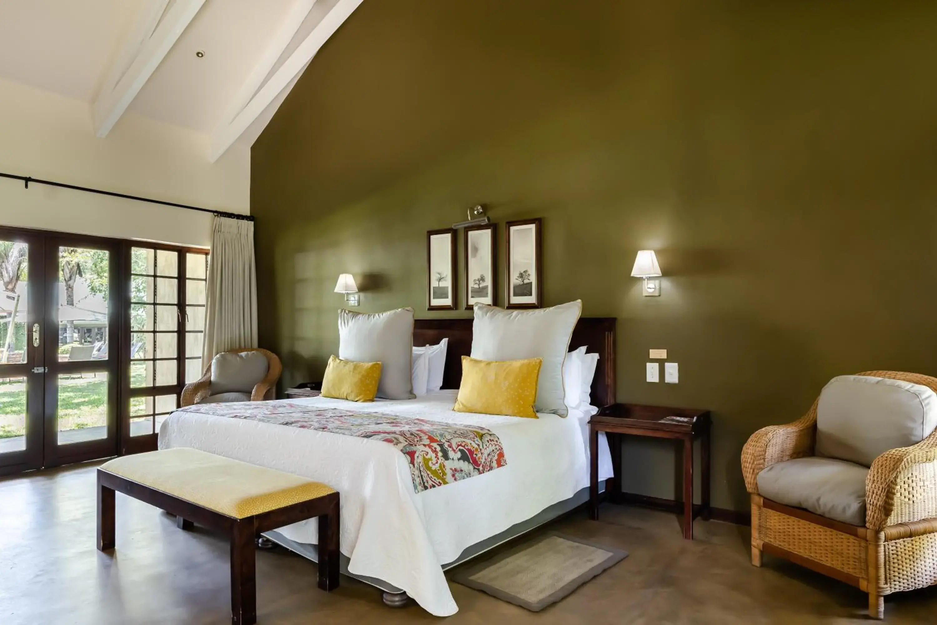 Bed in Perry's Bridge Hollow Boutique Hotel Bed in Perry's Bridge Hollow Boutique Hotel