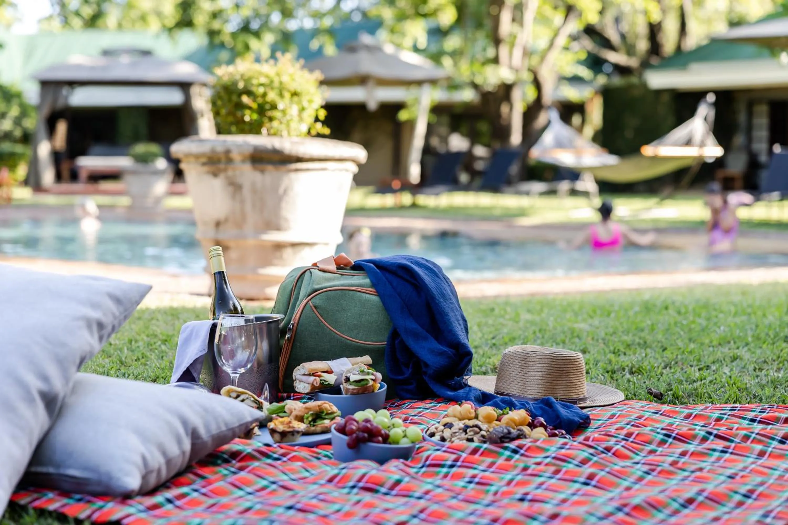 Garden in Perry's Bridge Hollow Boutique Hotel