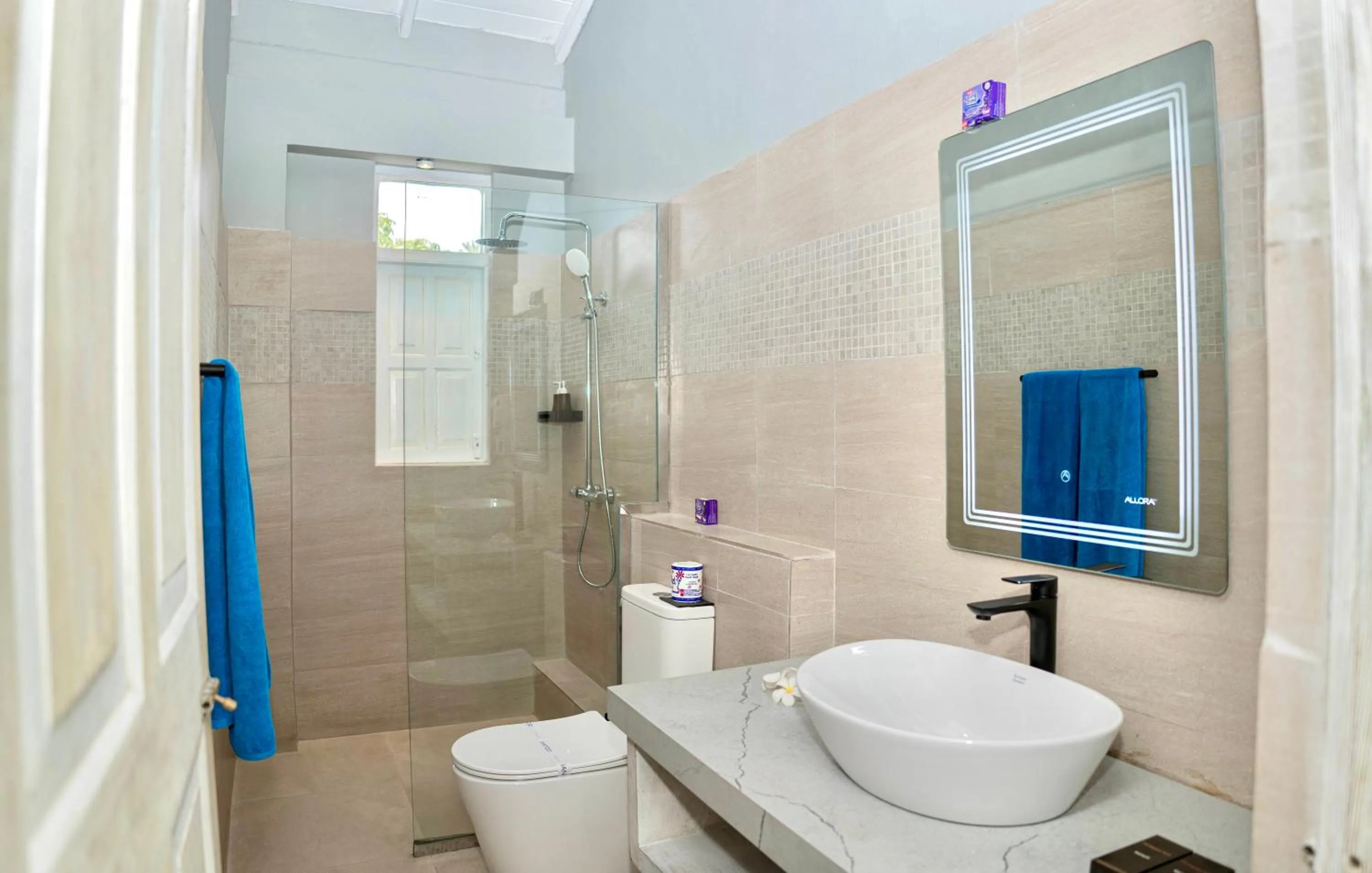 Bathroom in Thaproban Beach House