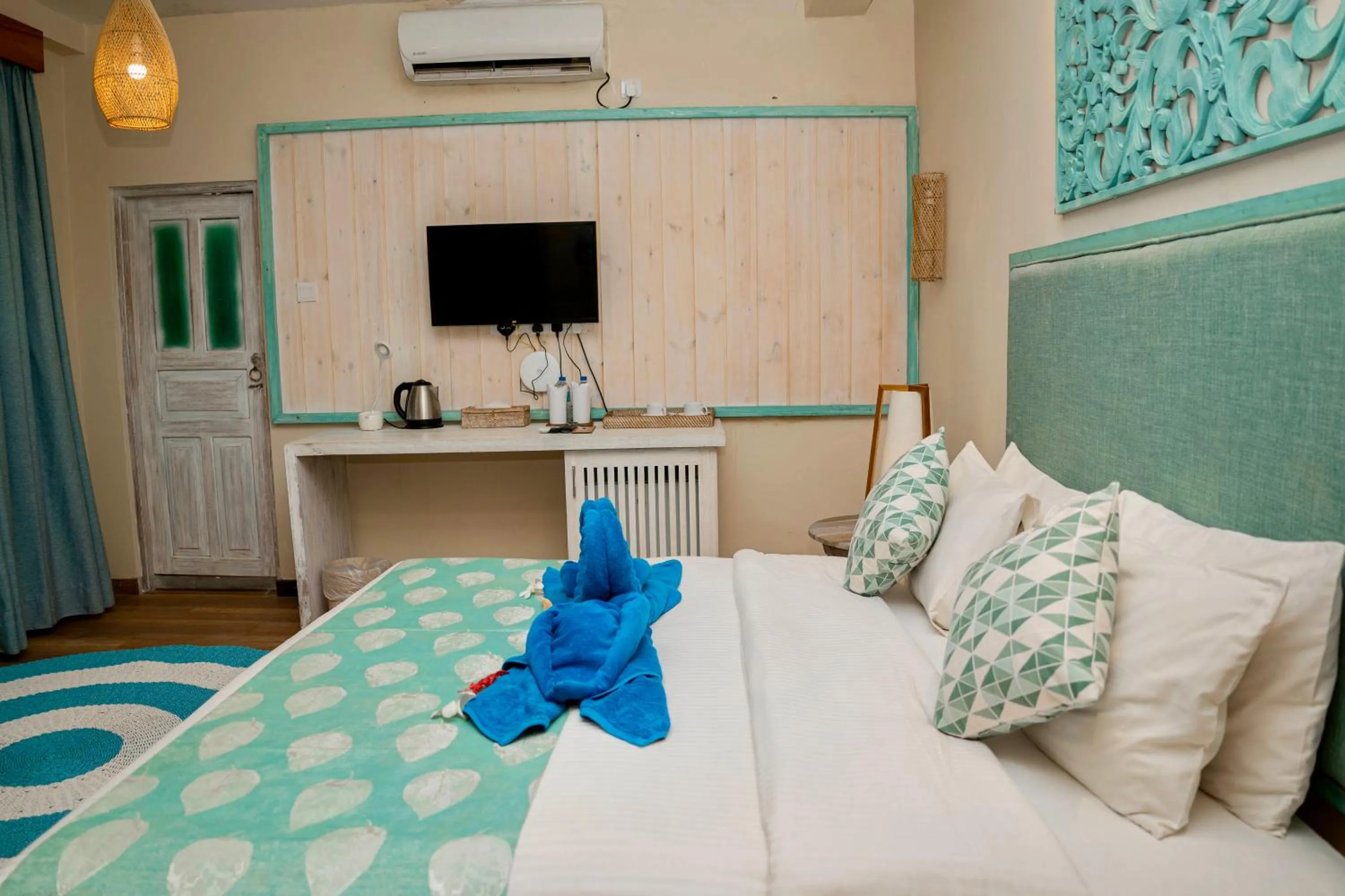 Standard Double Room in Thaproban Beach House