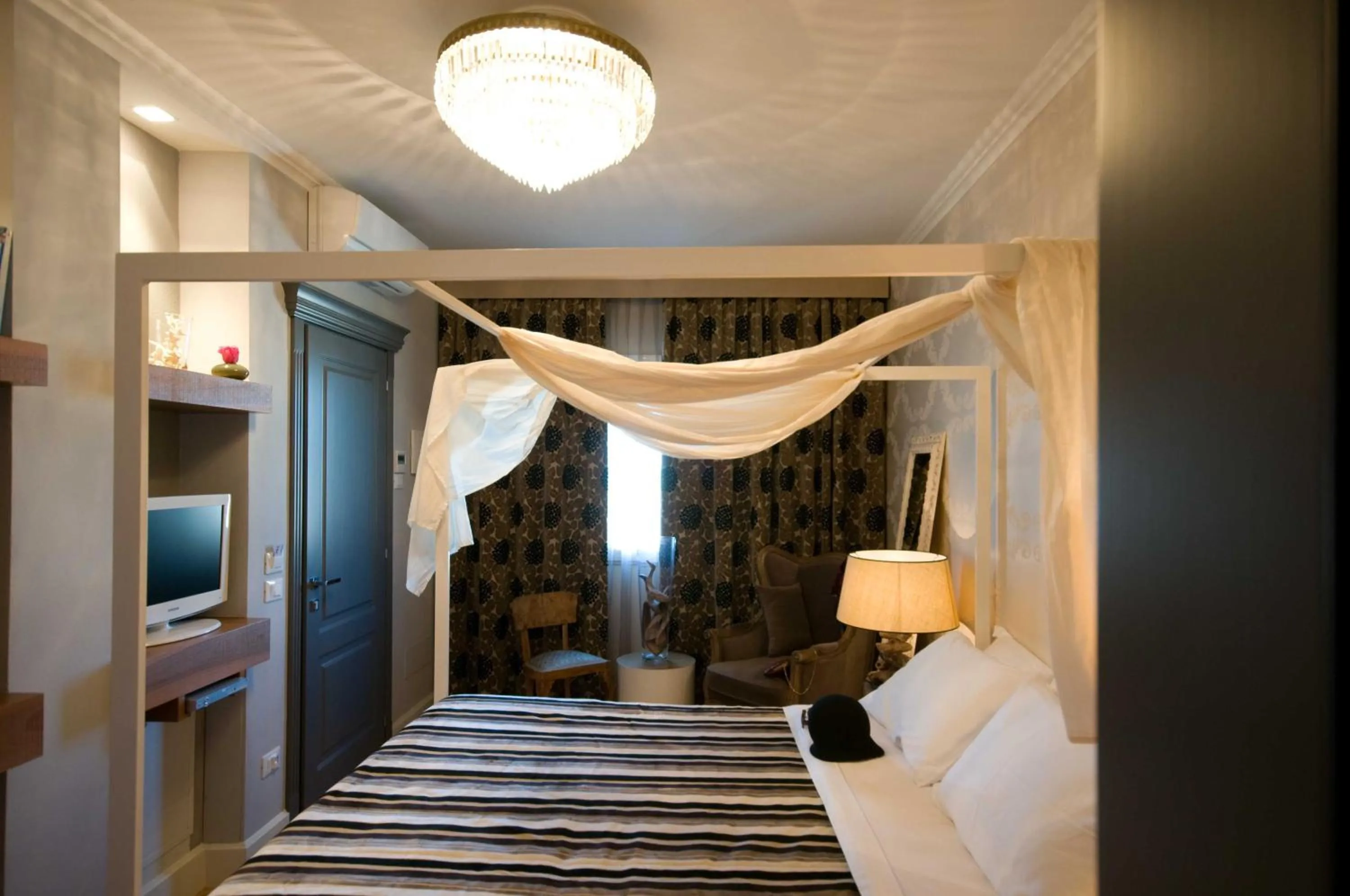 Decorative detail, Bed in CasaDodici