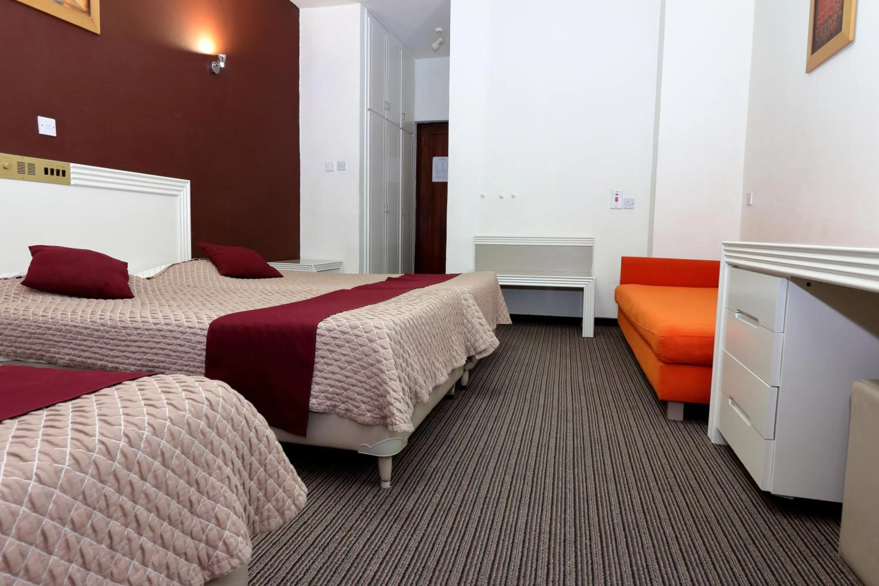 Bedroom in King's Hotel