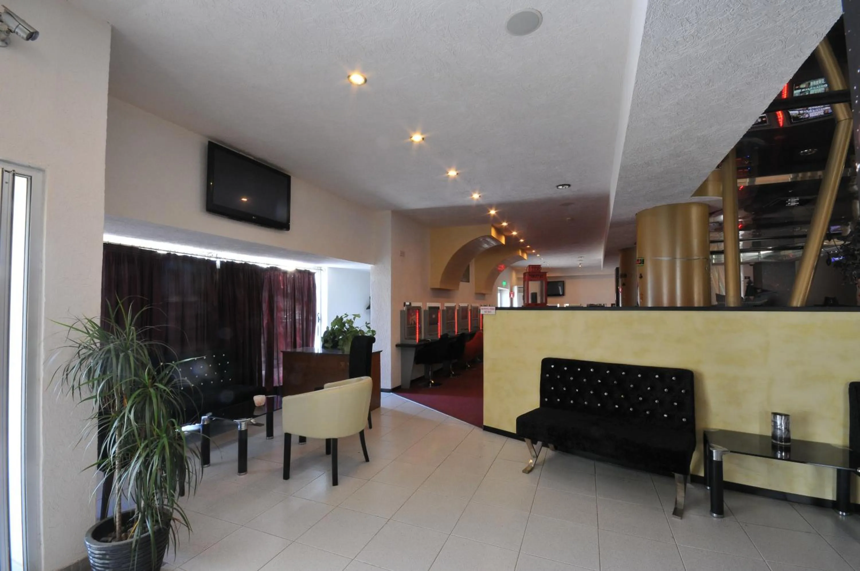 Lobby or reception in King's Hotel