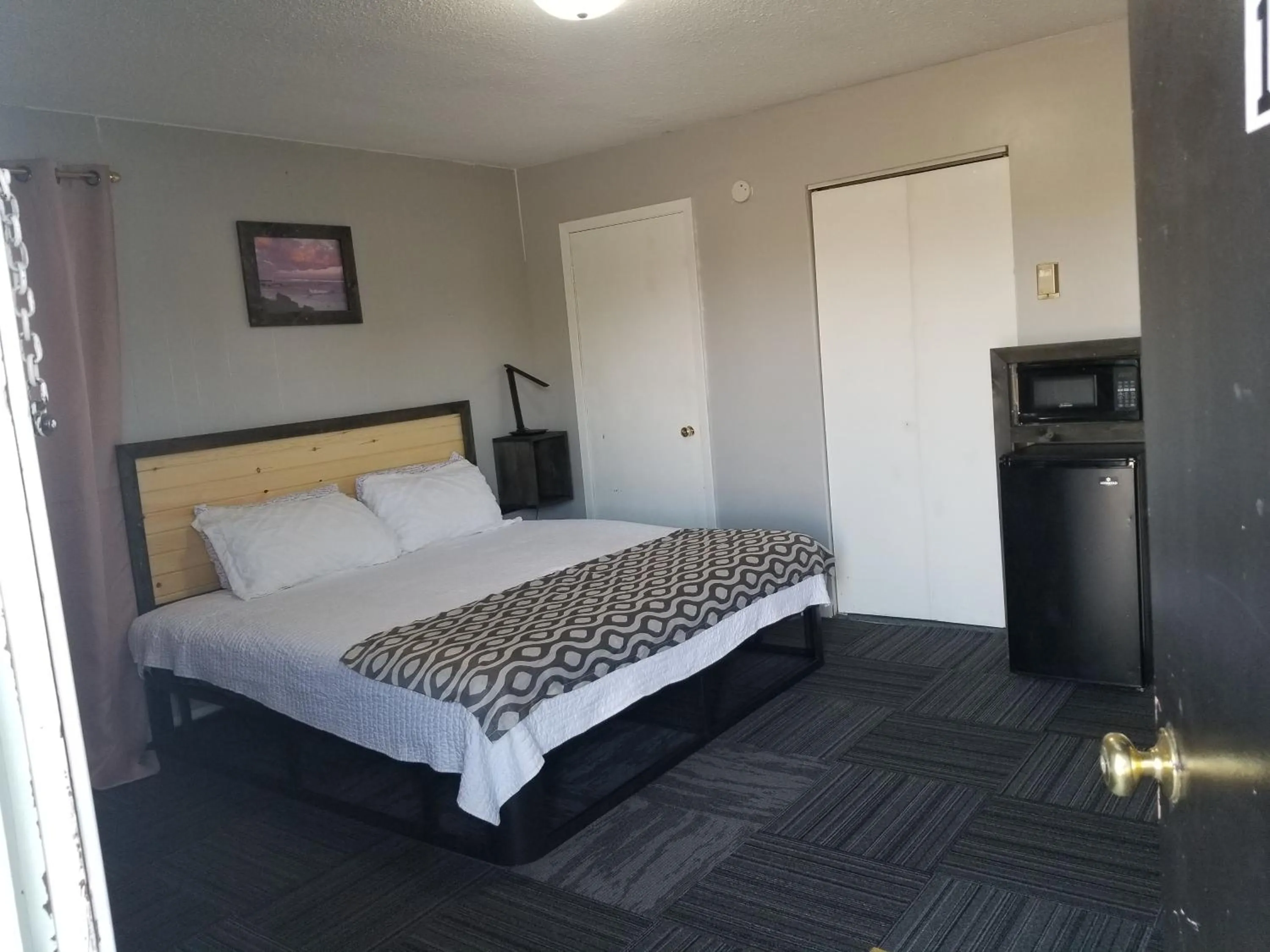 Bed in Fiesta City Motel