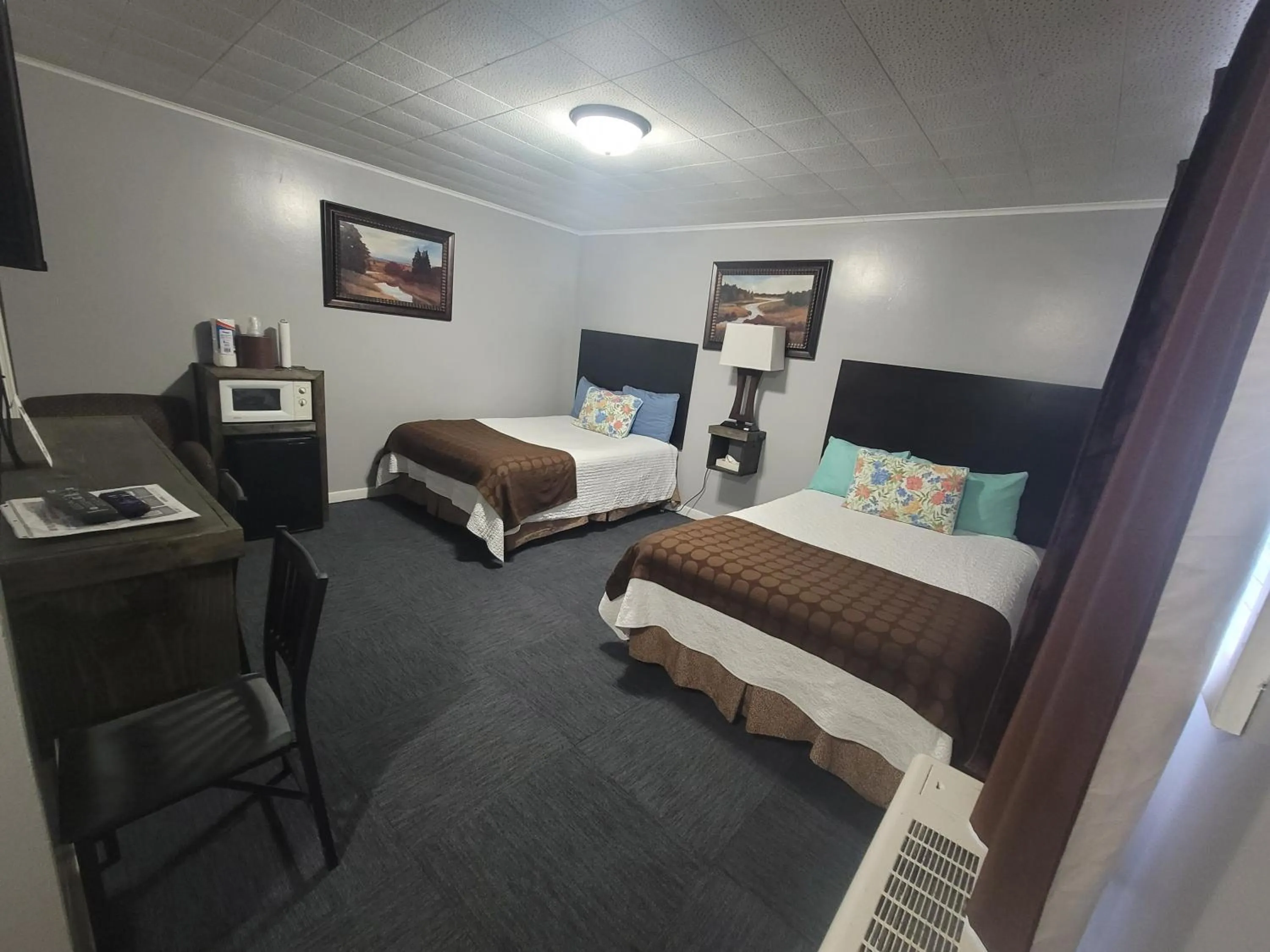 Bed in Fiesta City Motel