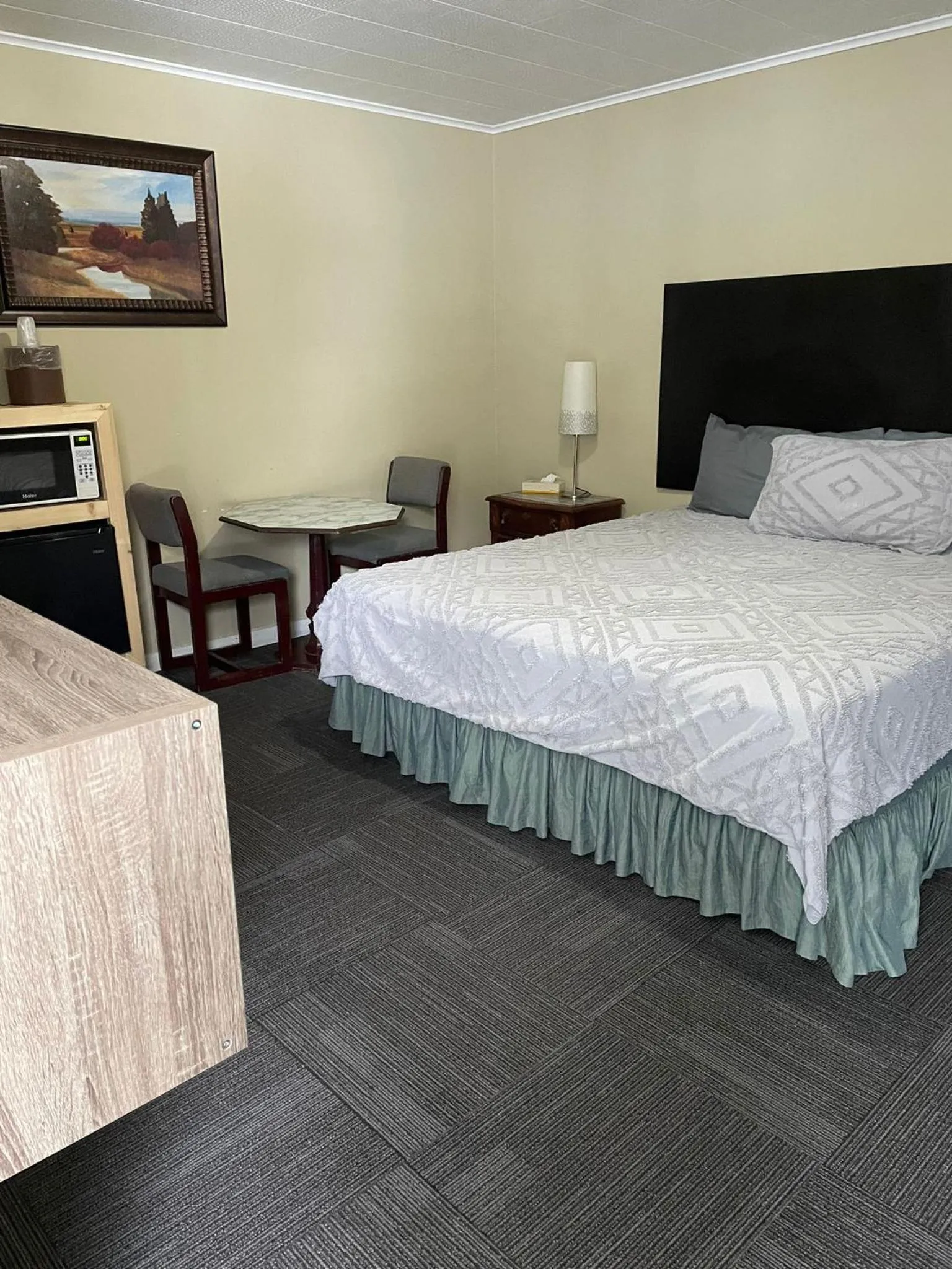 Bed in Fiesta City Motel