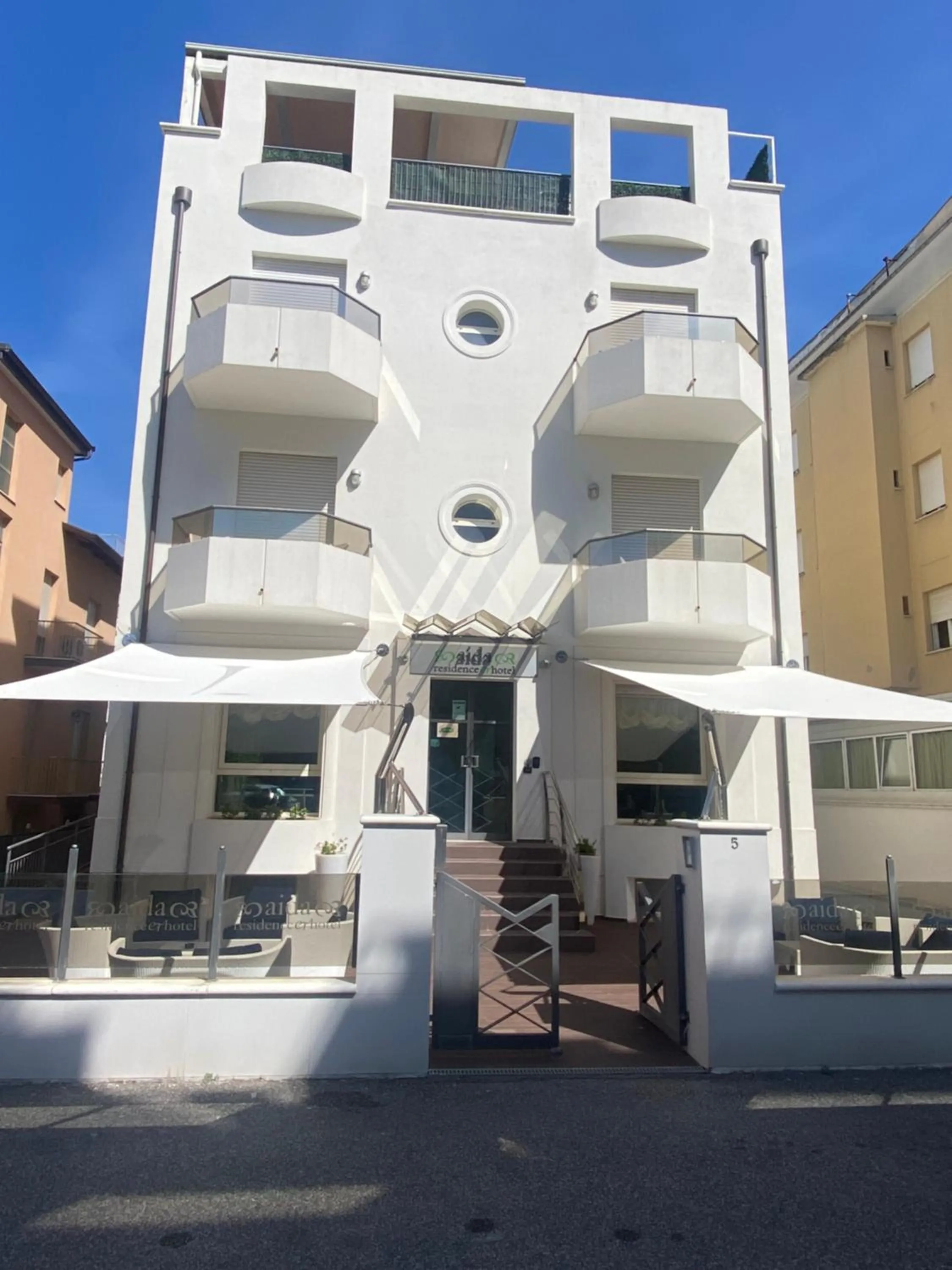 Property building in Residence Aida