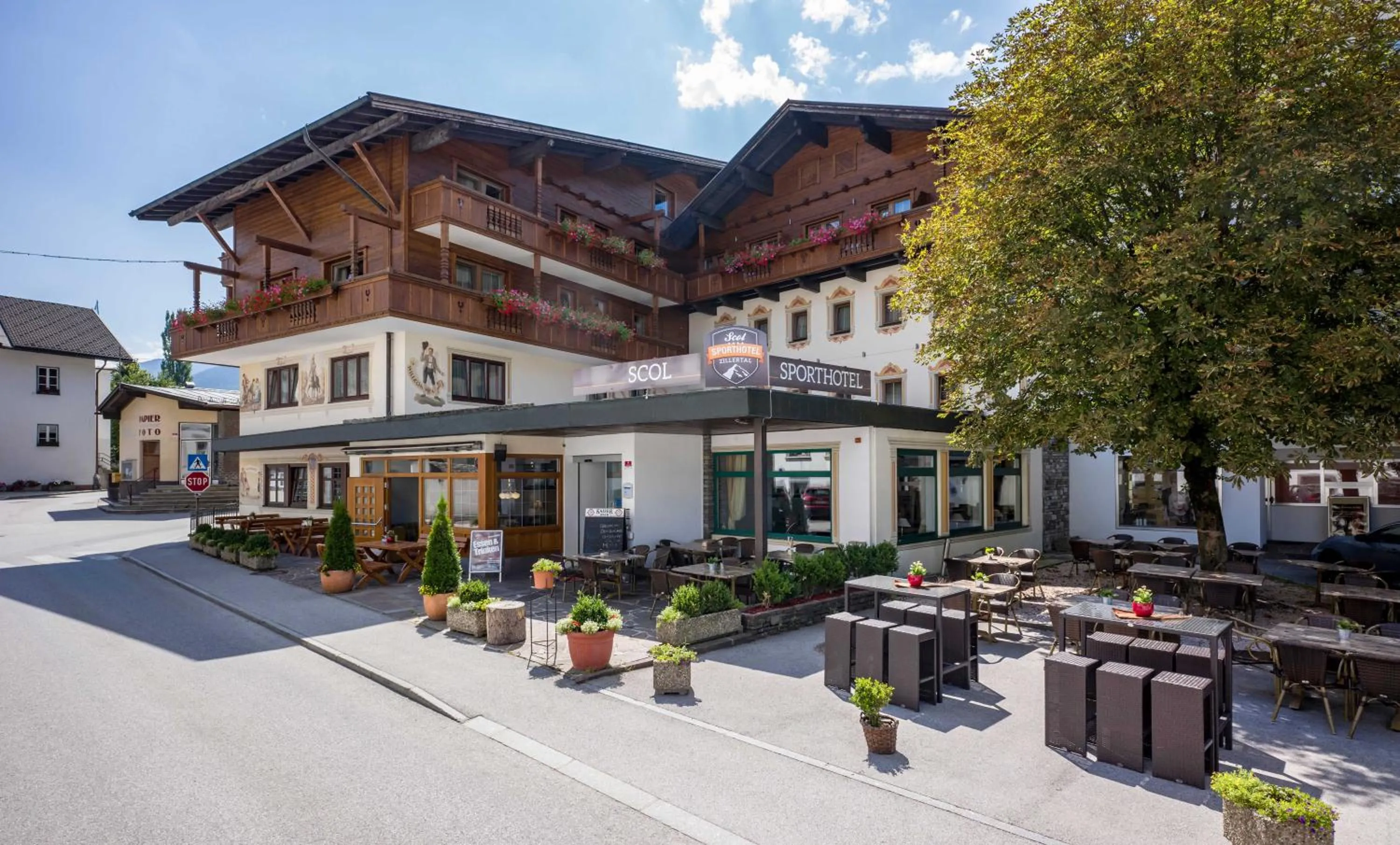 Facade/entrance in SCOL Sporthotel Zillertal