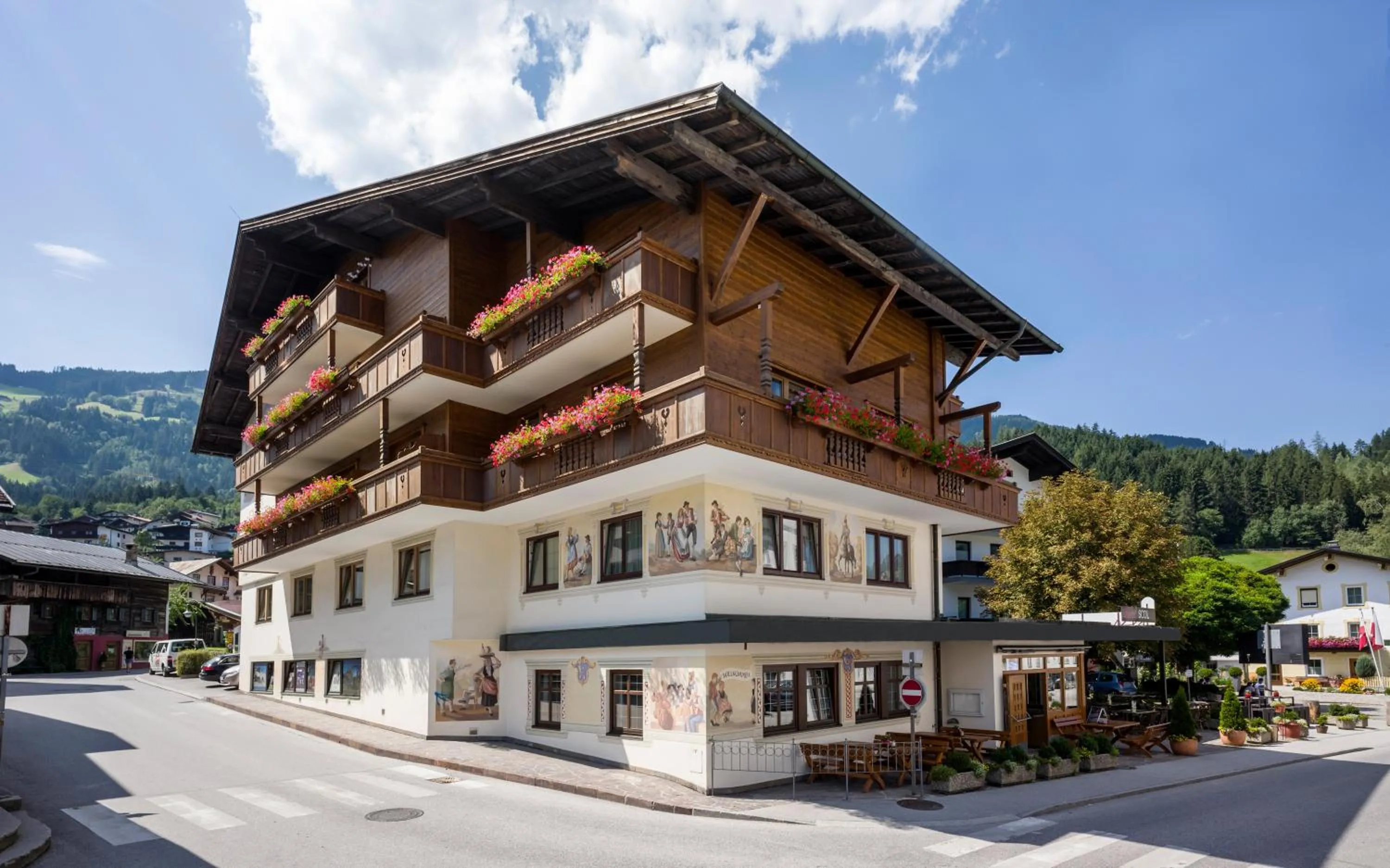 Facade/entrance in SCOL Sporthotel Zillertal