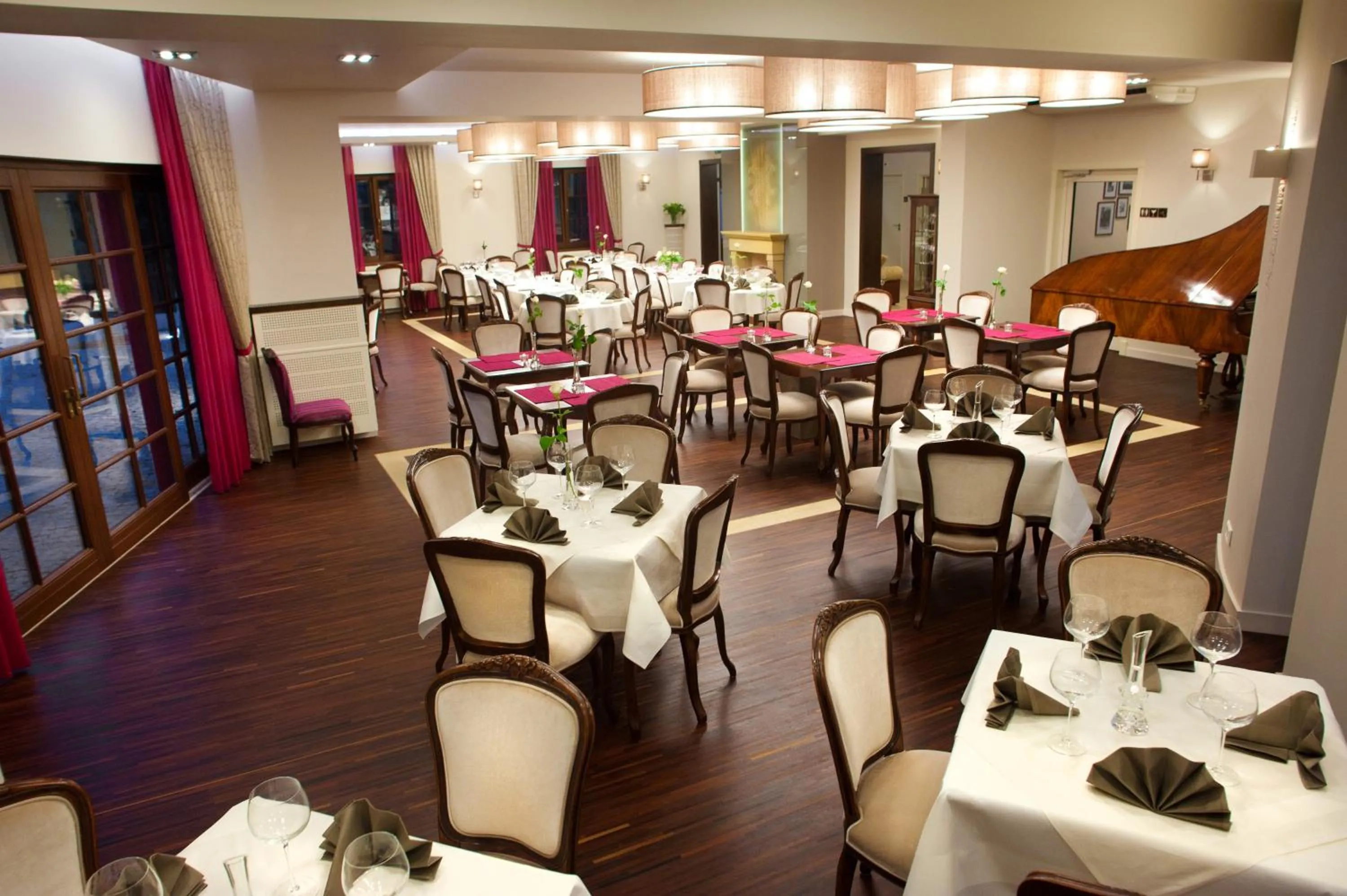 Restaurant/places to eat in Hotel Kazimierzówka