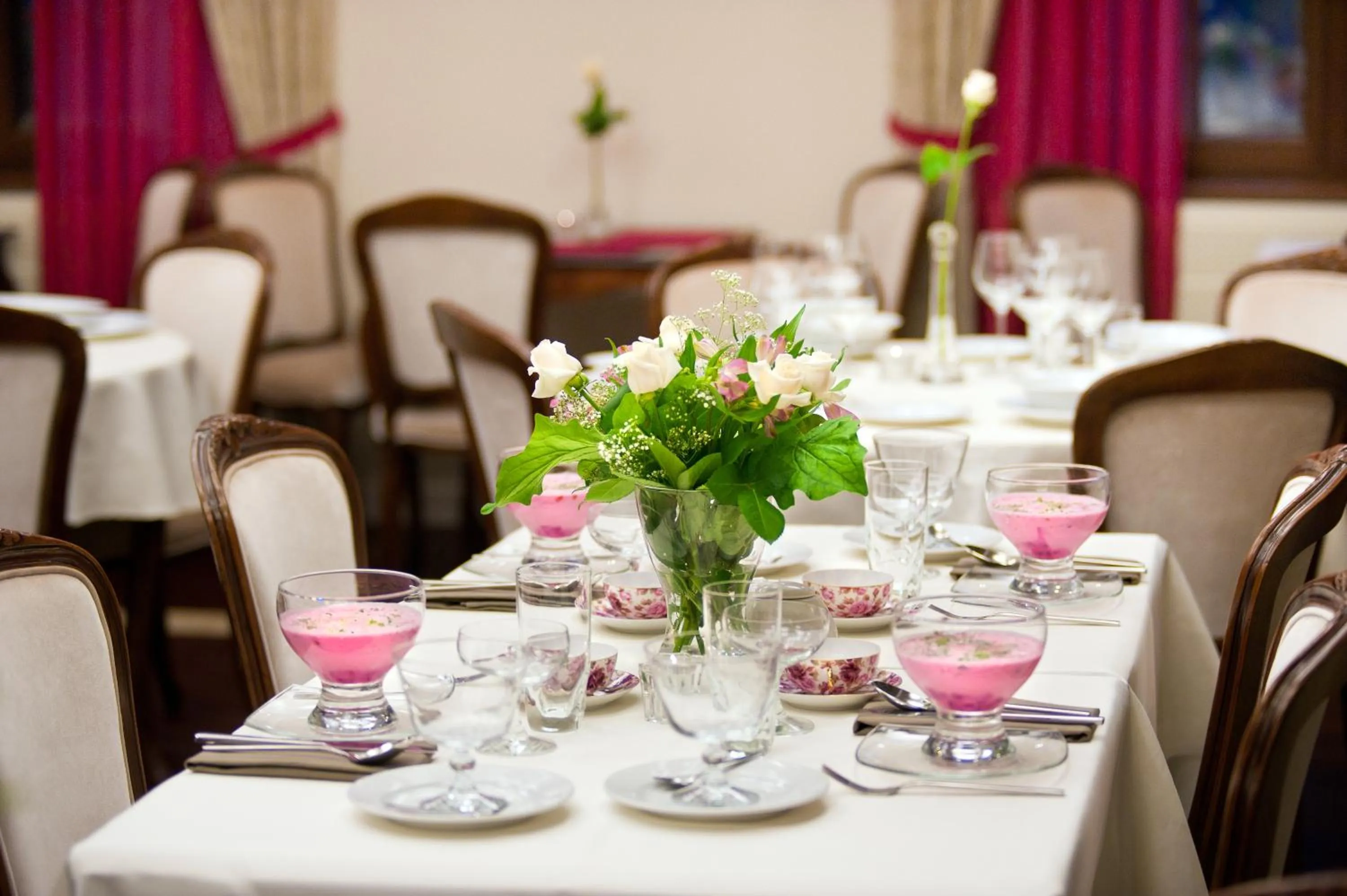 Restaurant/places to eat in Hotel Kazimierzówka