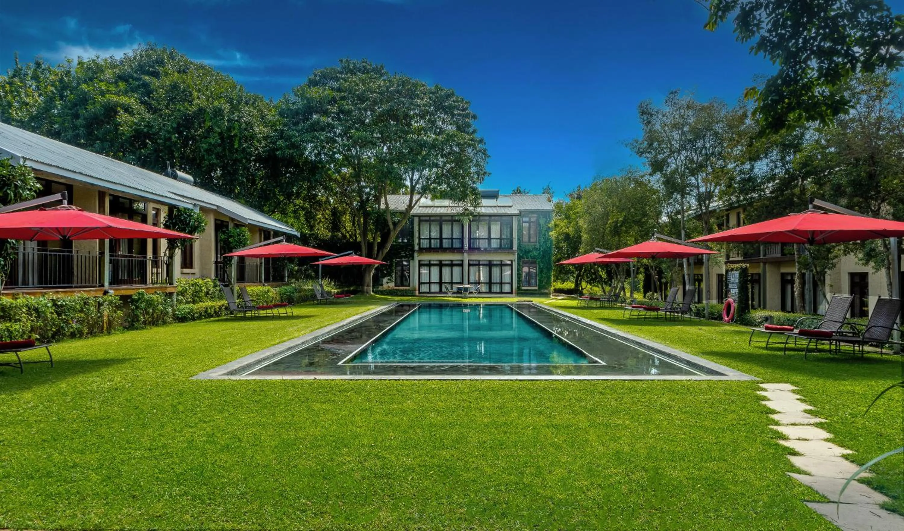 Swimming pool in Casterbridge Hollow Boutique Hotel