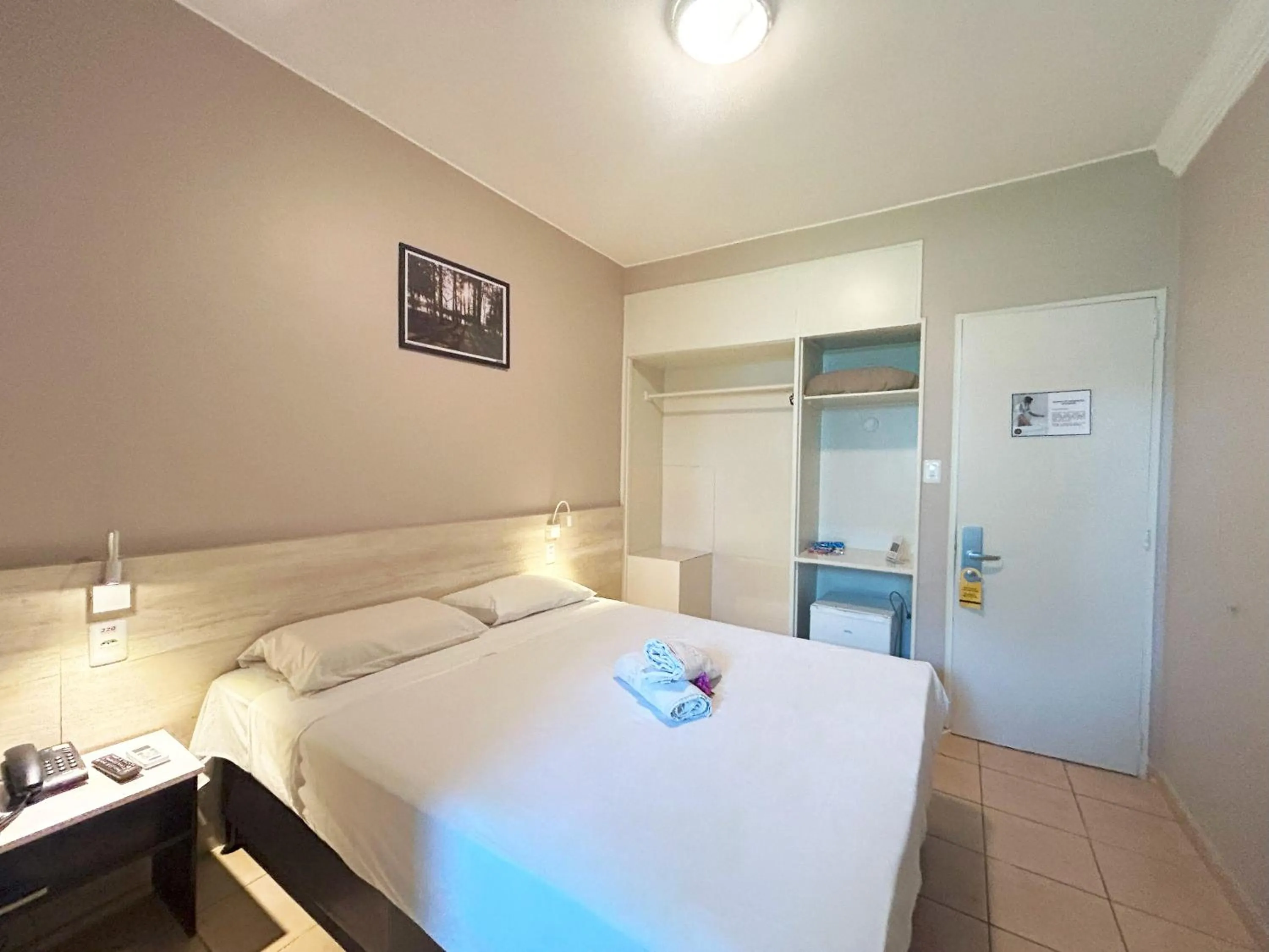 Bed in Hotel El Pilar by Bsb Inn