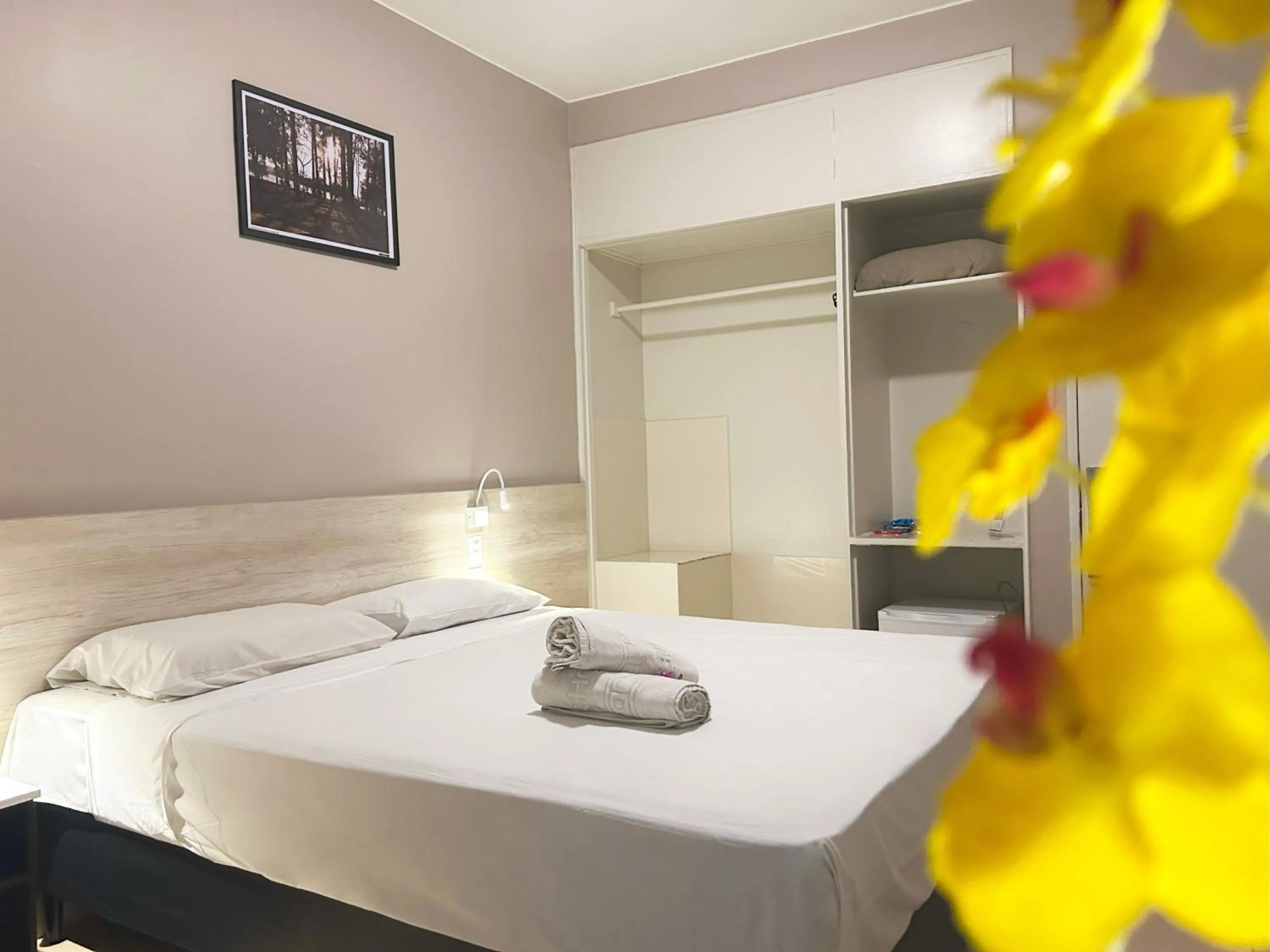 Bed in Hotel El Pilar by Bsb Inn