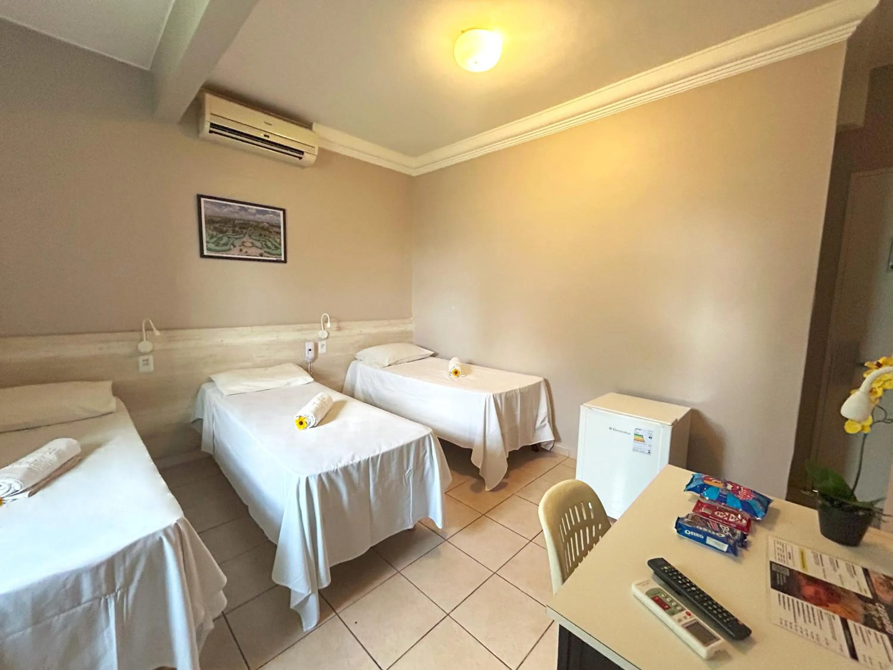 Bed in Hotel El Pilar by Bsb Inn