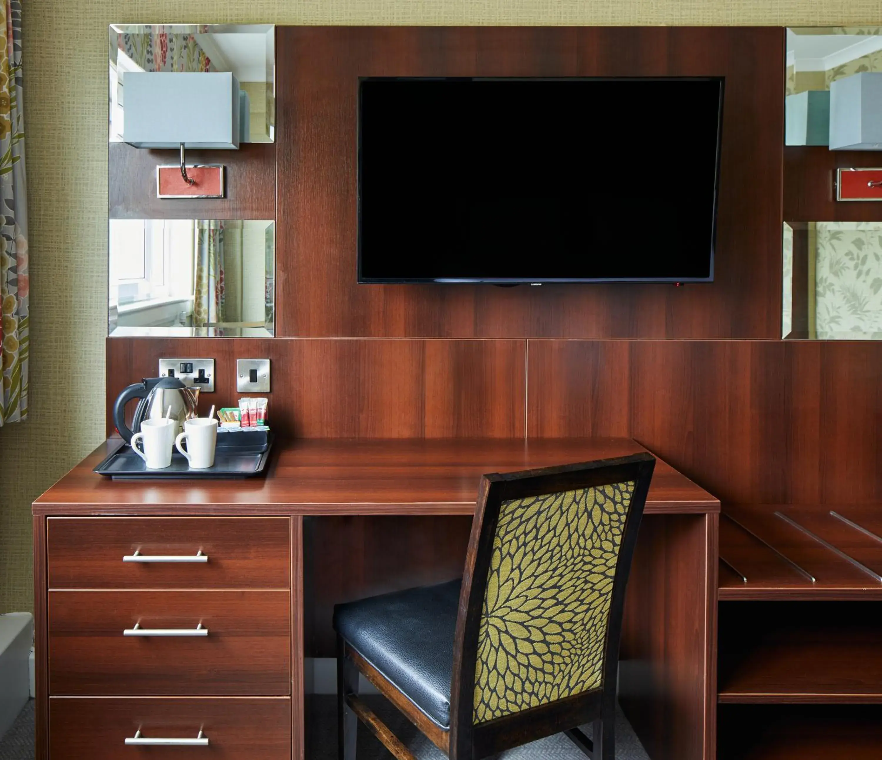 Bedroom in Leonardo Inn Glasgow West End Bedroom in Leonardo Inn Glasgow West End