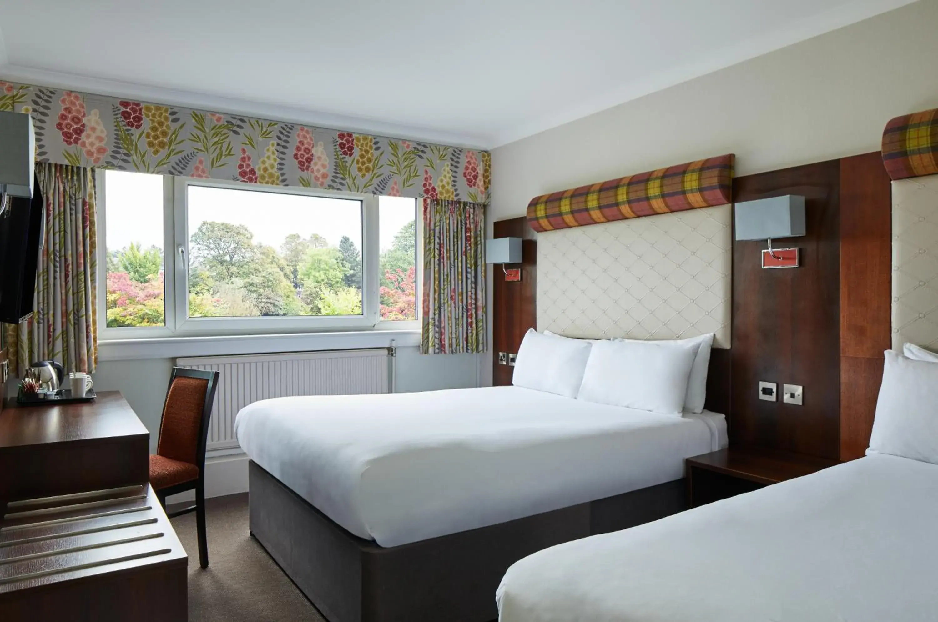 Bed in Leonardo Inn Glasgow West End Bed in Leonardo Inn Glasgow West End