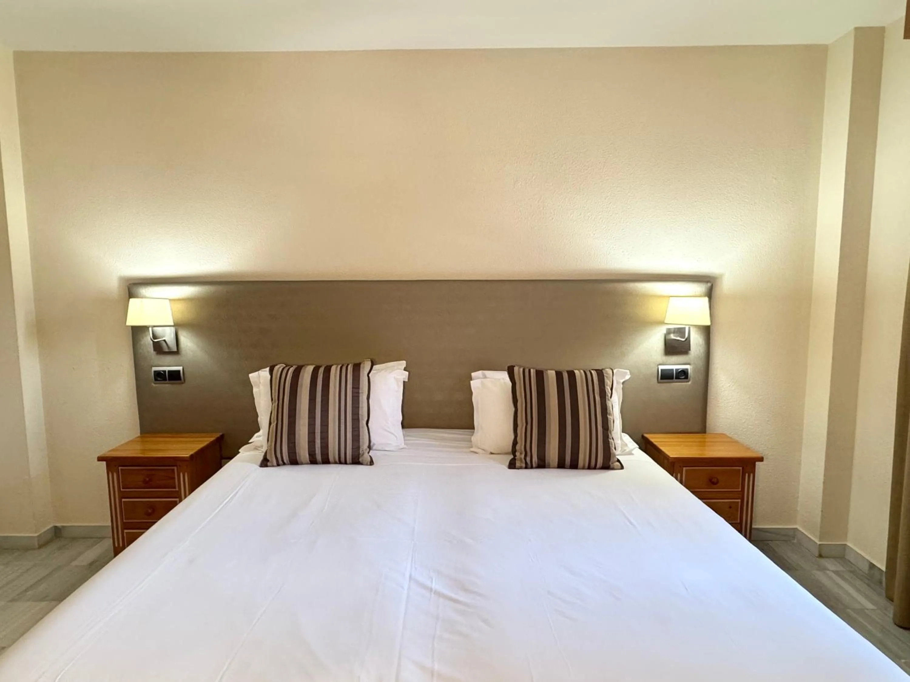 Bedroom, Bed in Macdonald Villacana Resort