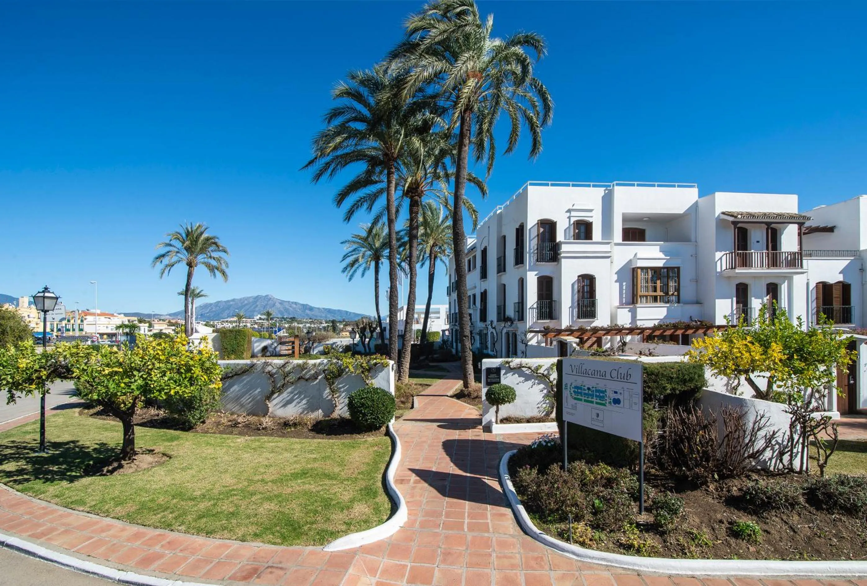 Property building in Macdonald Villacana Resort