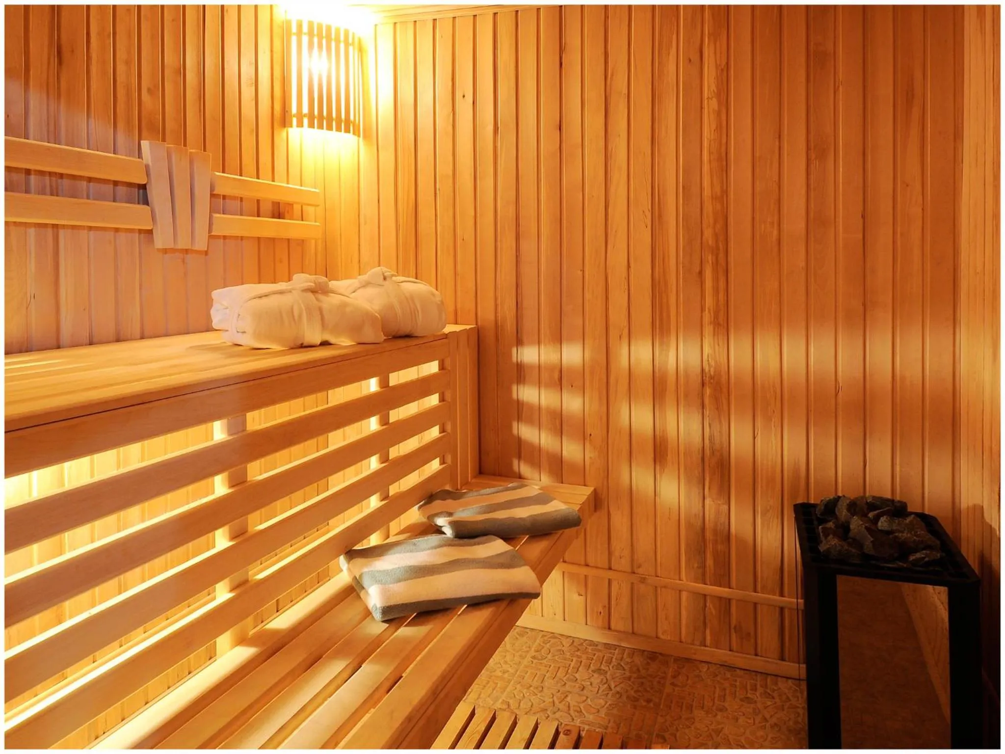 Spa and wellness centre/facilities in Golden Valley Hotel