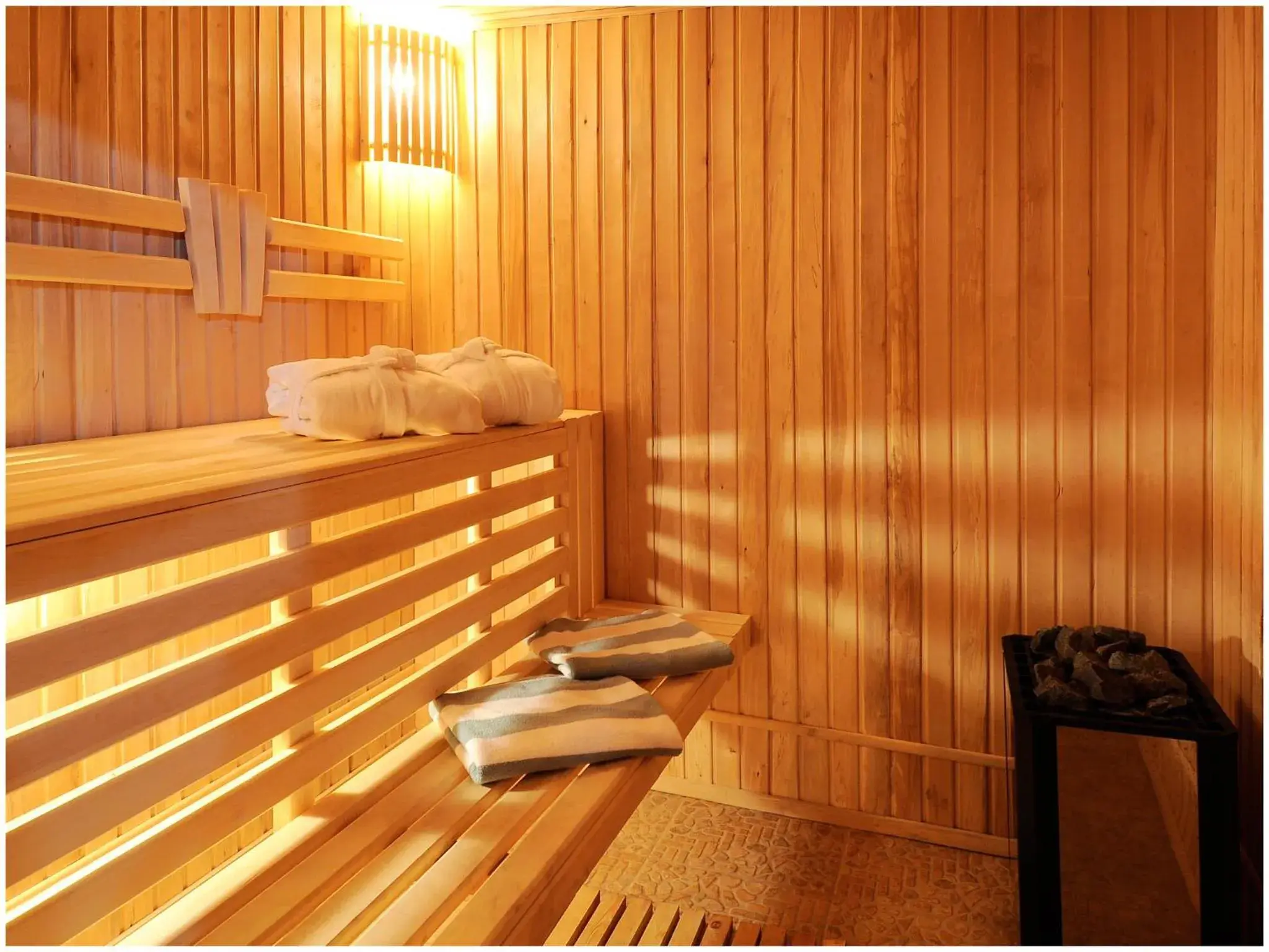 Spa and wellness centre/facilities in Golden Valley Hotel Spa and wellness centre/facilities in Golden Valley Hotel