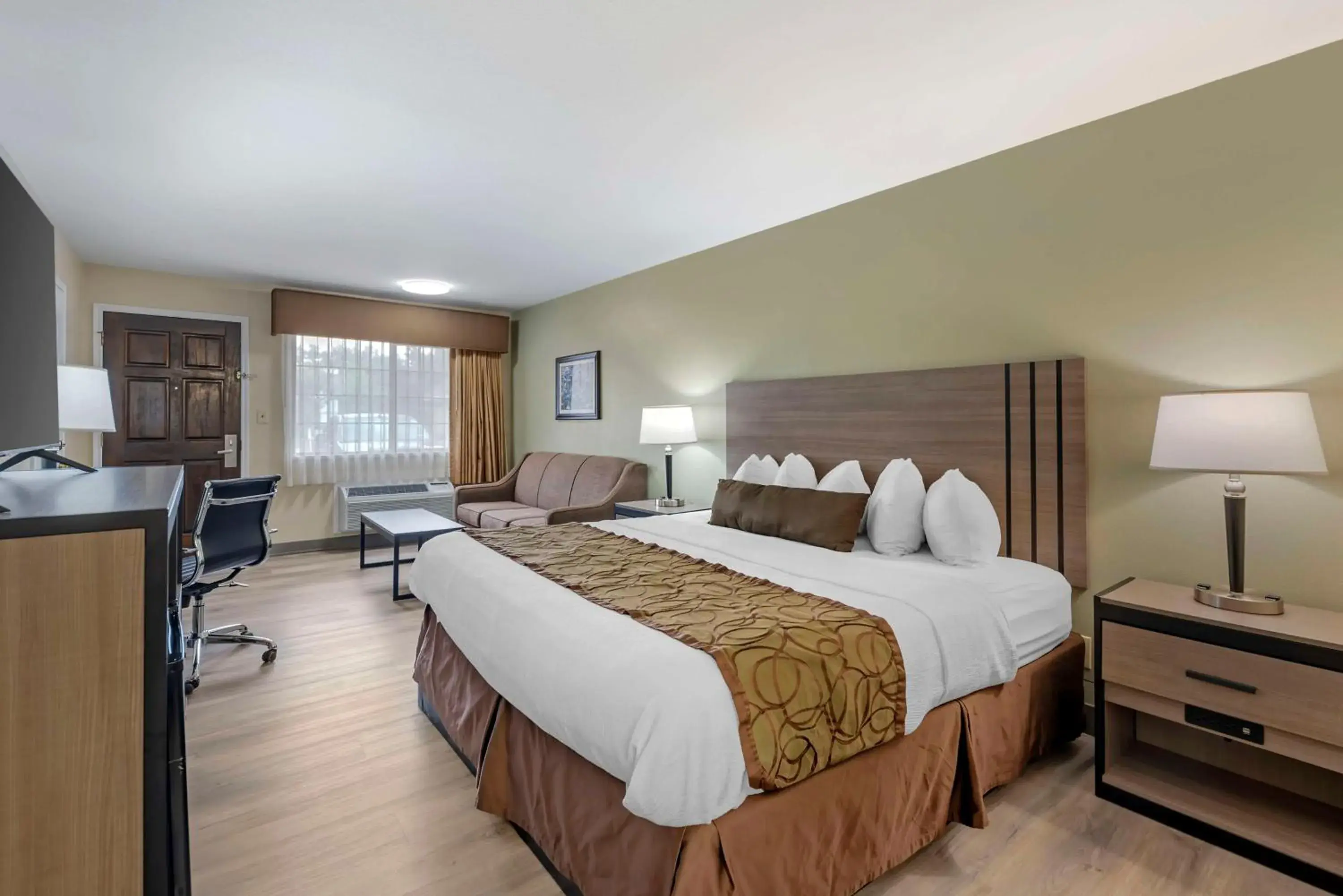 Bedroom, Bed in Best Western Inn of Brenham Bedroom, Bed in Best Western Inn of Brenham