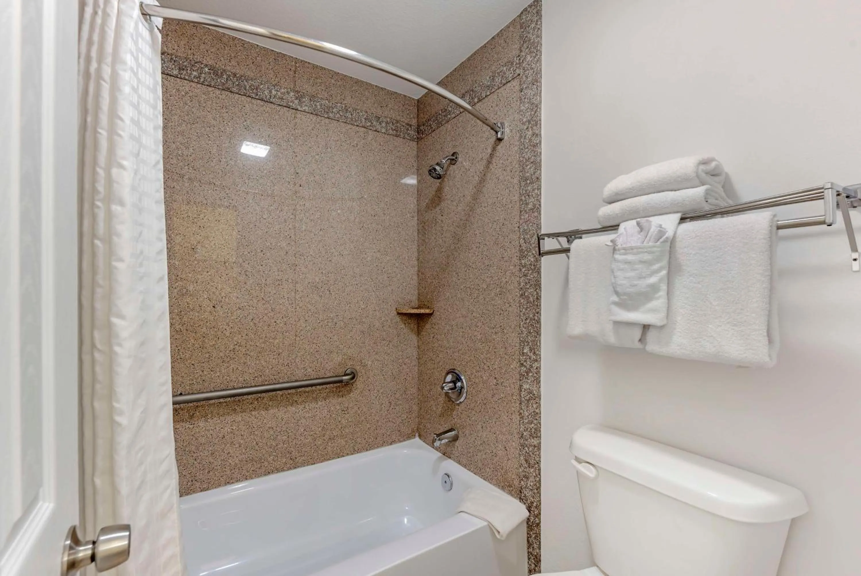 Bathroom in Best Western Inn of Brenham