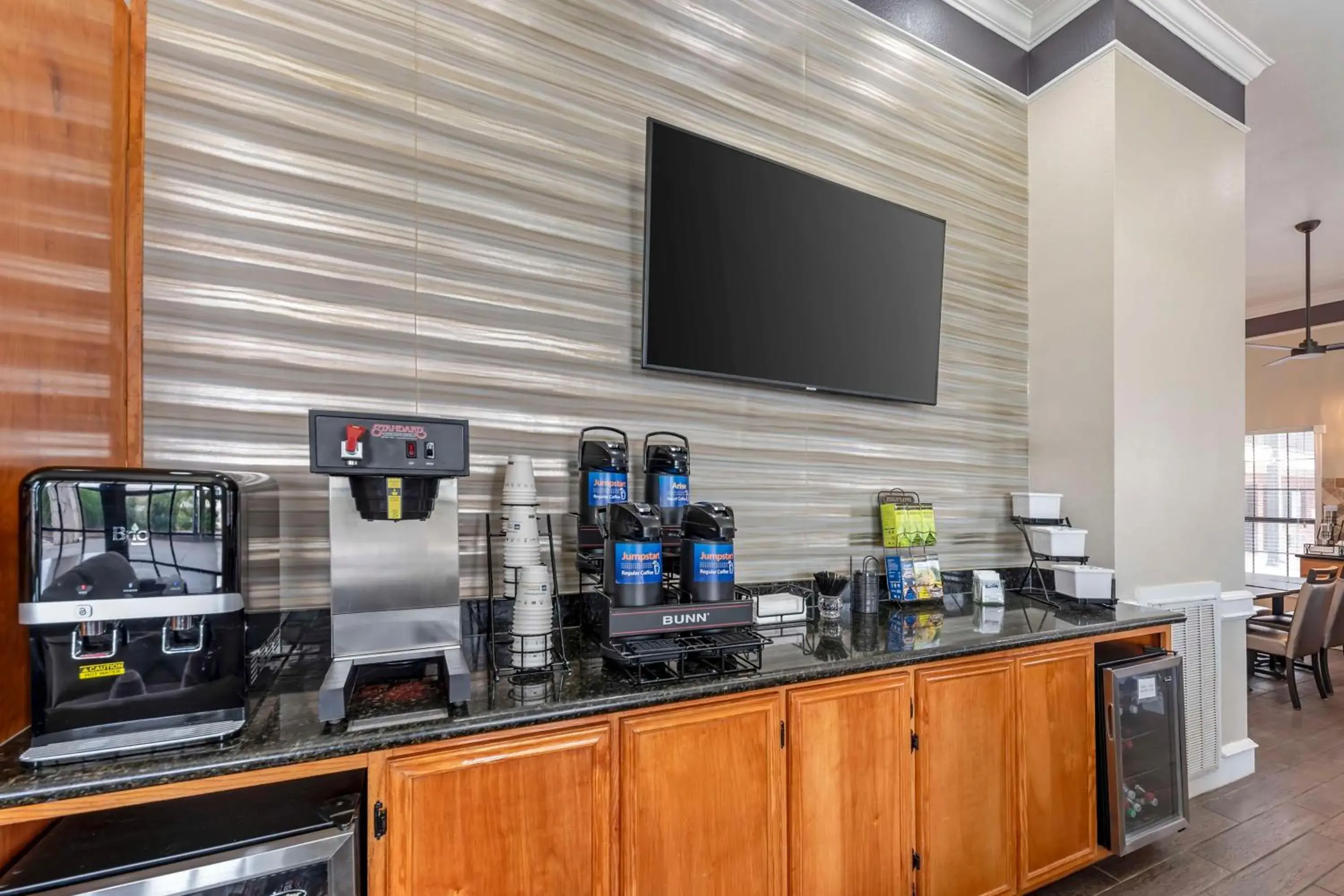 Property building in Best Western Inn of Brenham Property building in Best Western Inn of Brenham