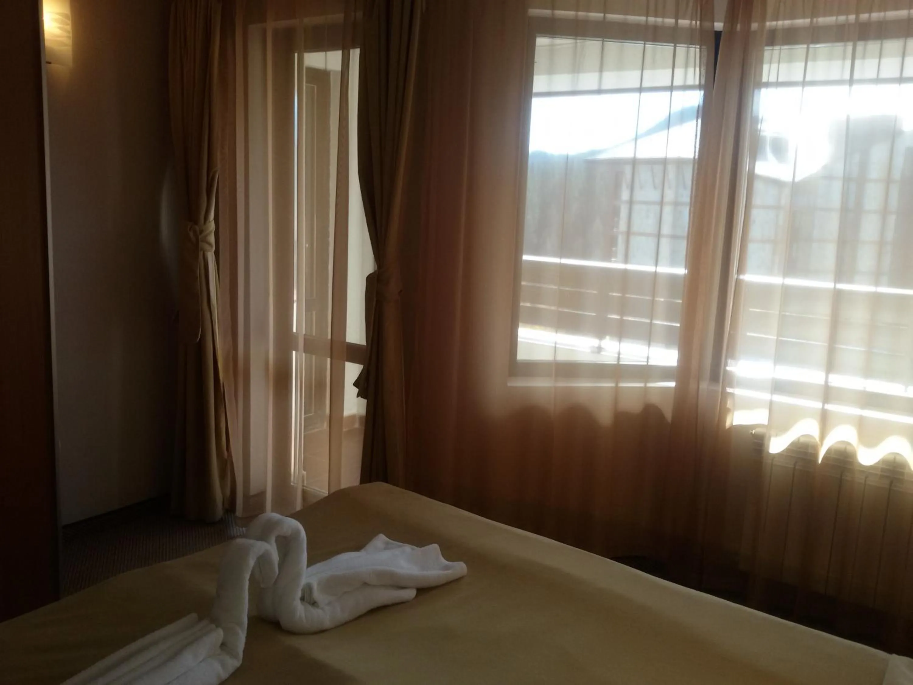 Bedroom, Bed in Snezhanka Apartments TMF