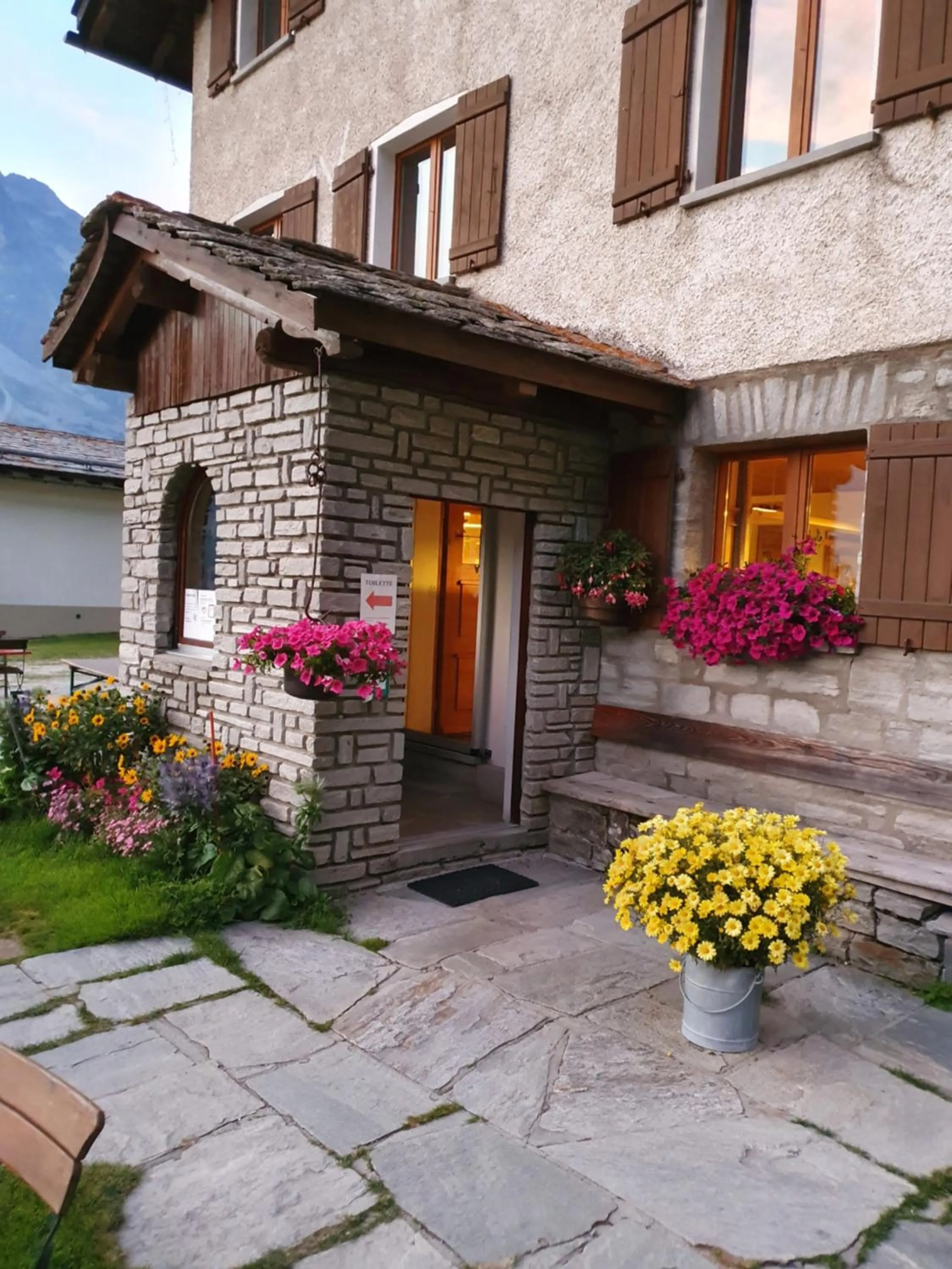 Restaurant/places to eat in Hotel Ristorante Lagrev