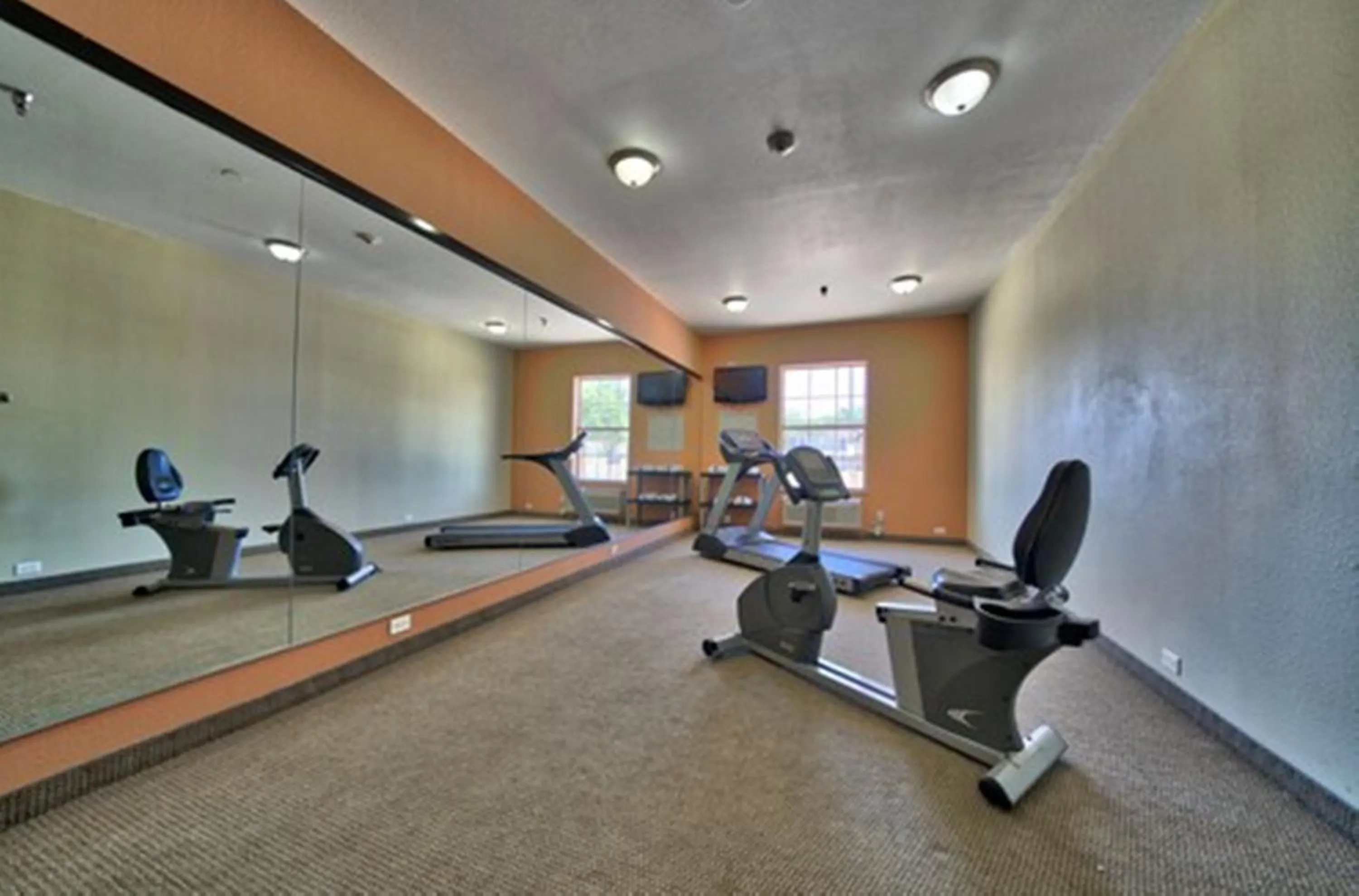 Fitness centre/facilities in Comfort Inn & Suites