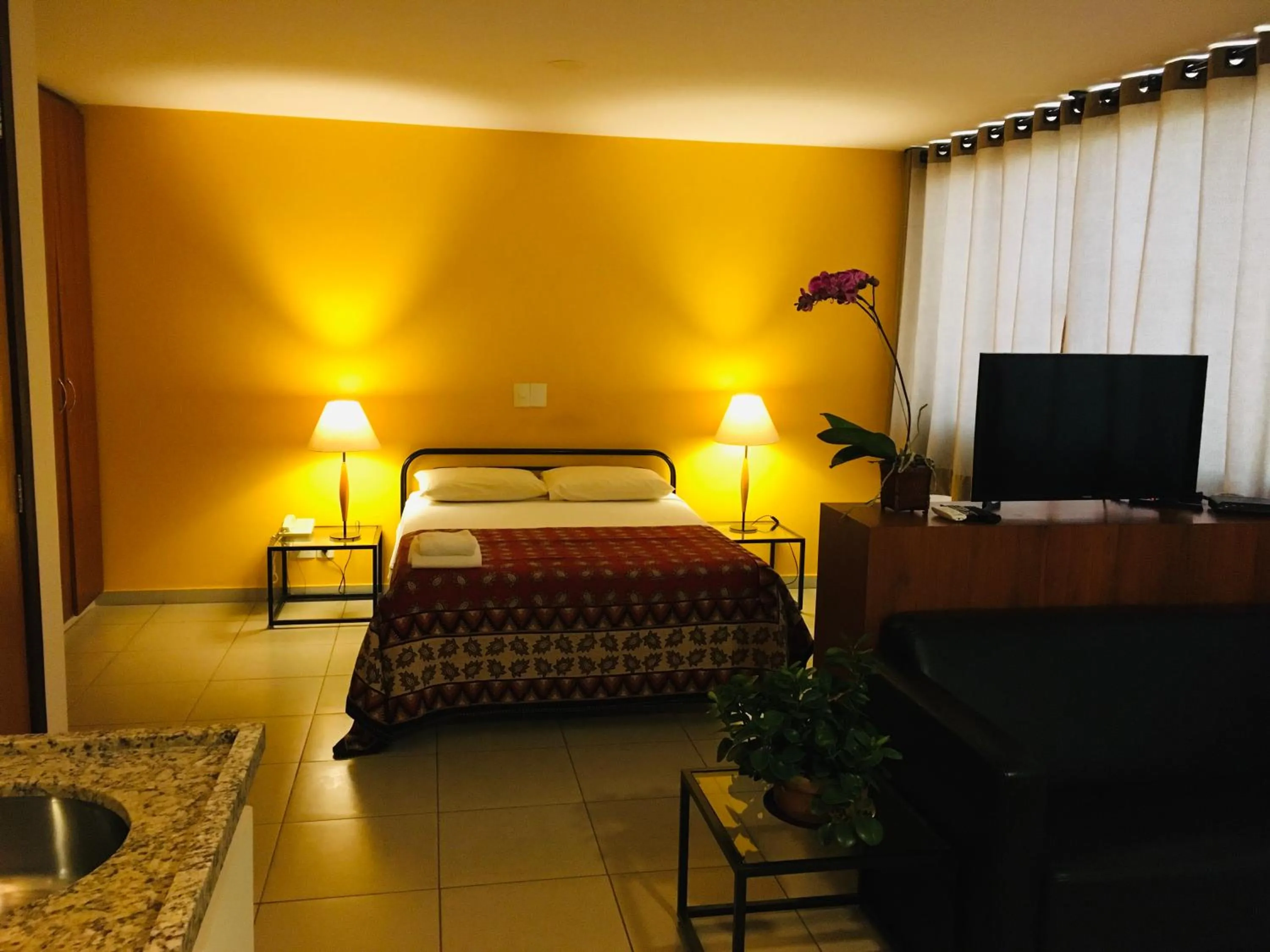 Bed in Mansoori Apart II