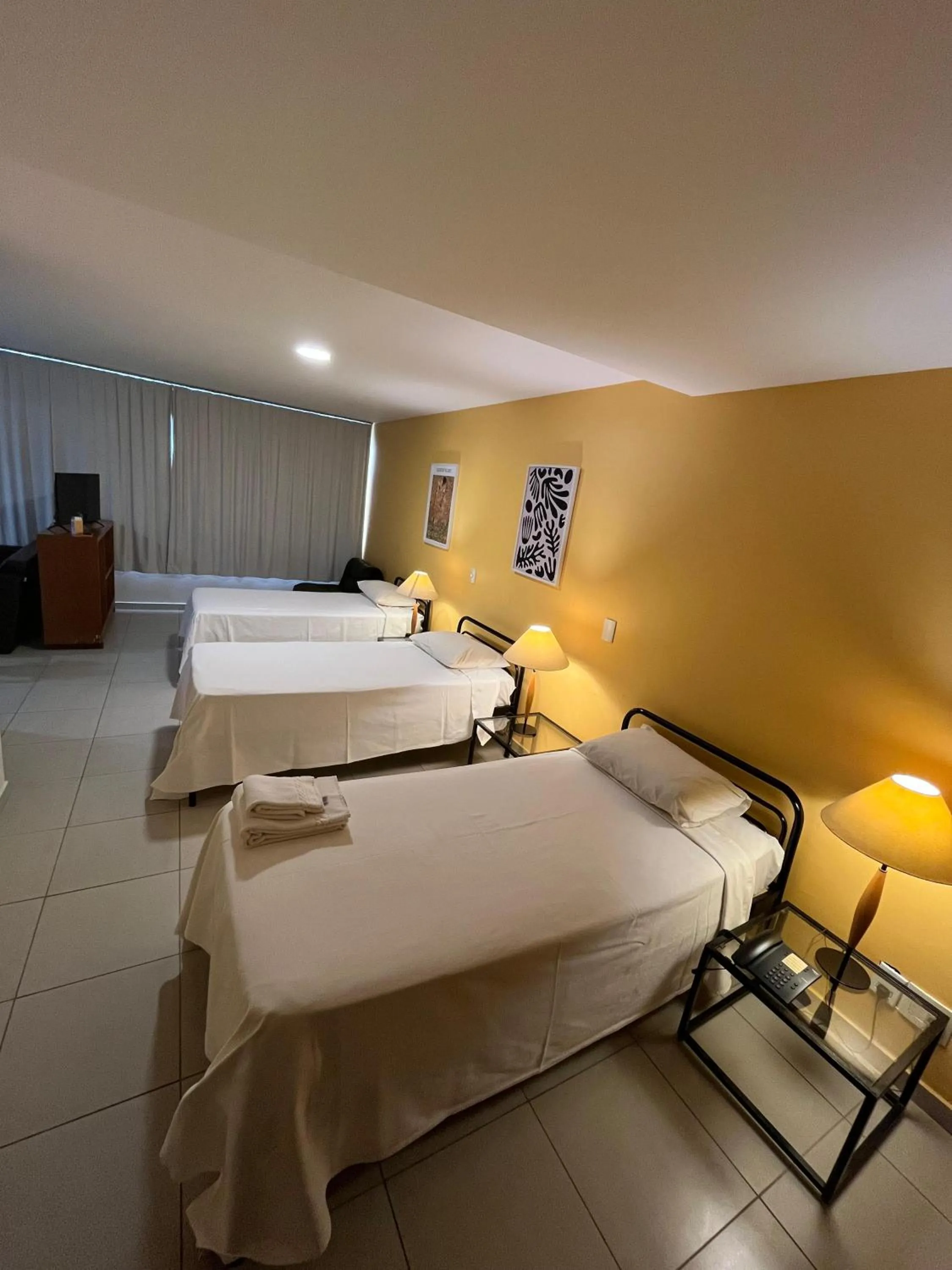 Bed in Mansoori Apart II