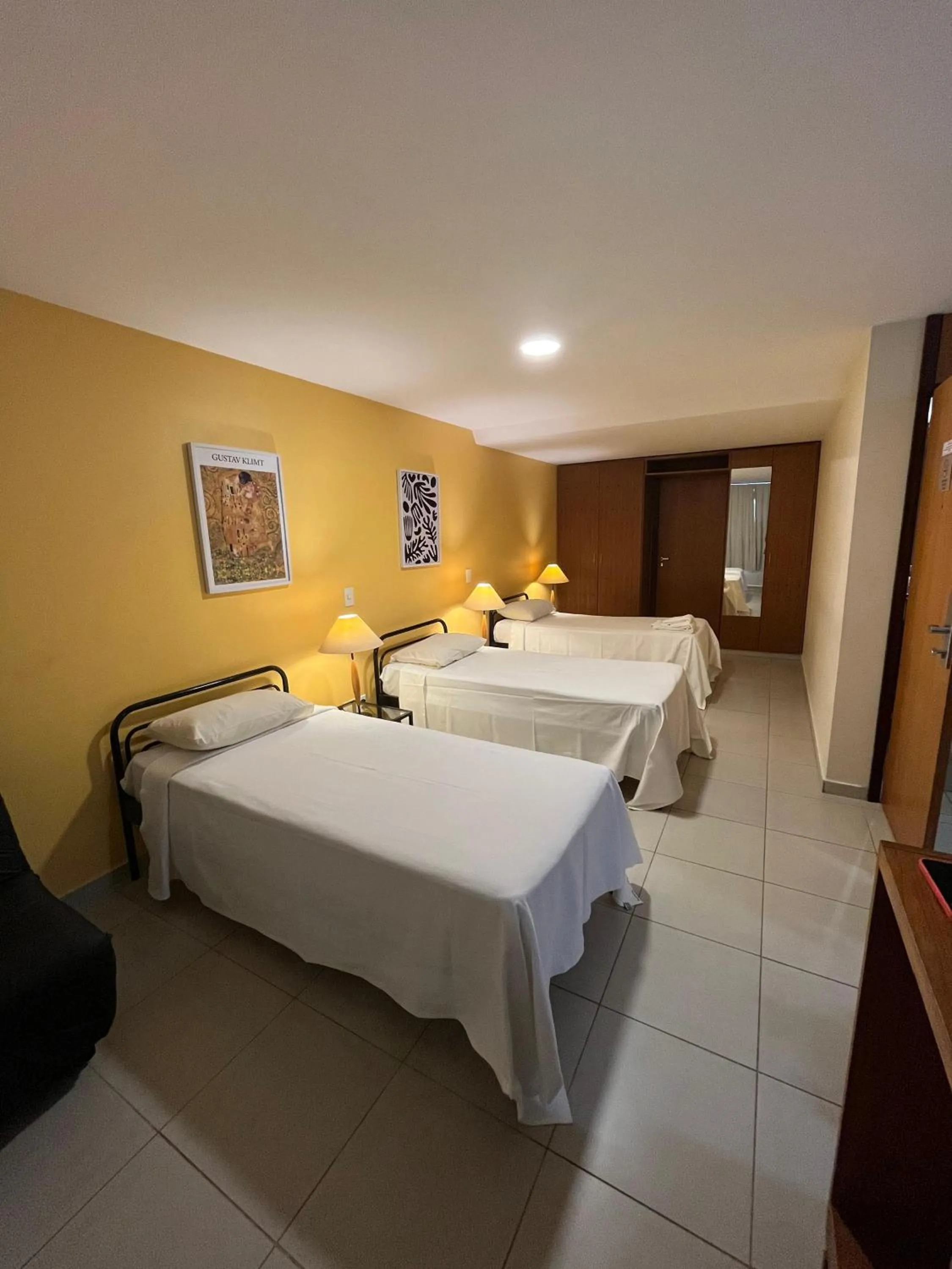 Bed in Mansoori Apart II
