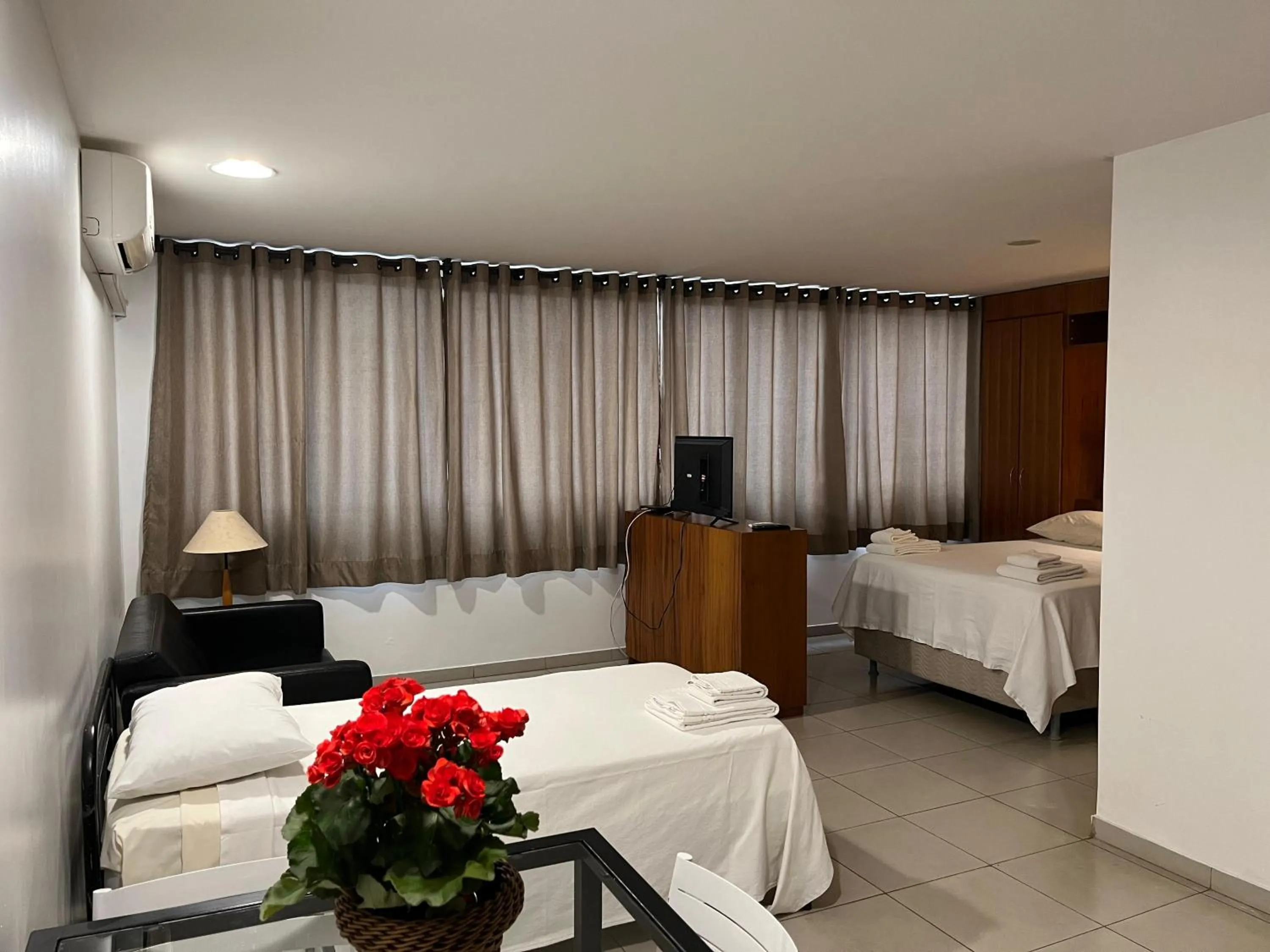 Bed in Mansoori Apart II